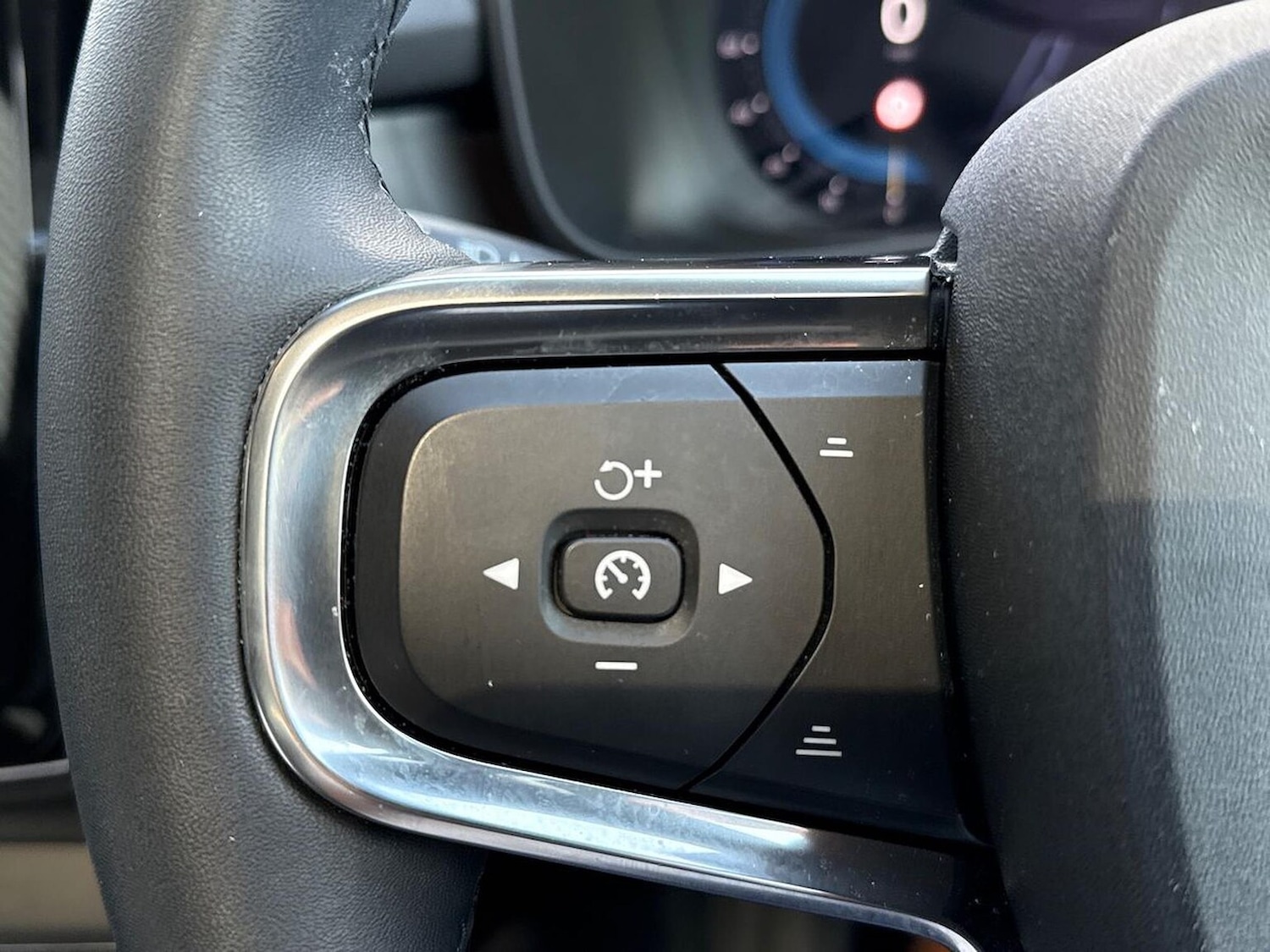 Used Volvo C40 2022 for sale - 77845328: Photo 25