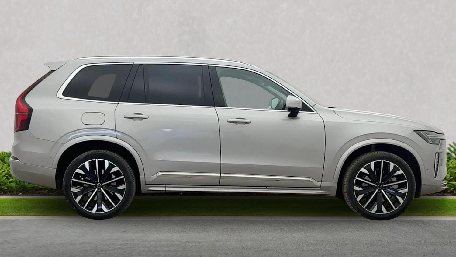 Used Volvo XC90 2025 for sale - 77715397: Photo 3