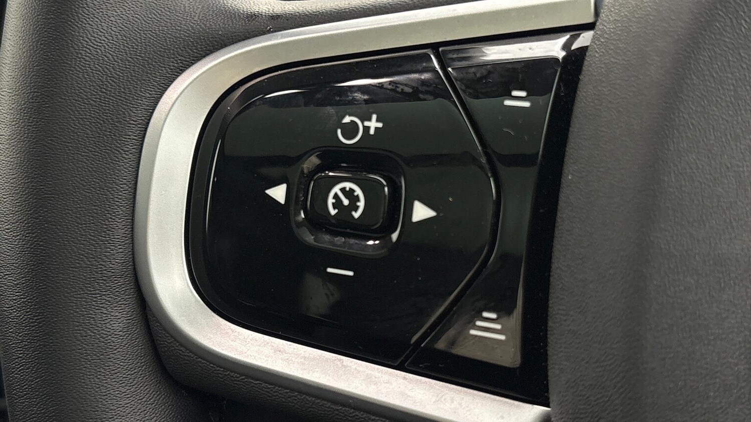 Used Volvo XC90 2025 for sale - 77715397: Photo 31