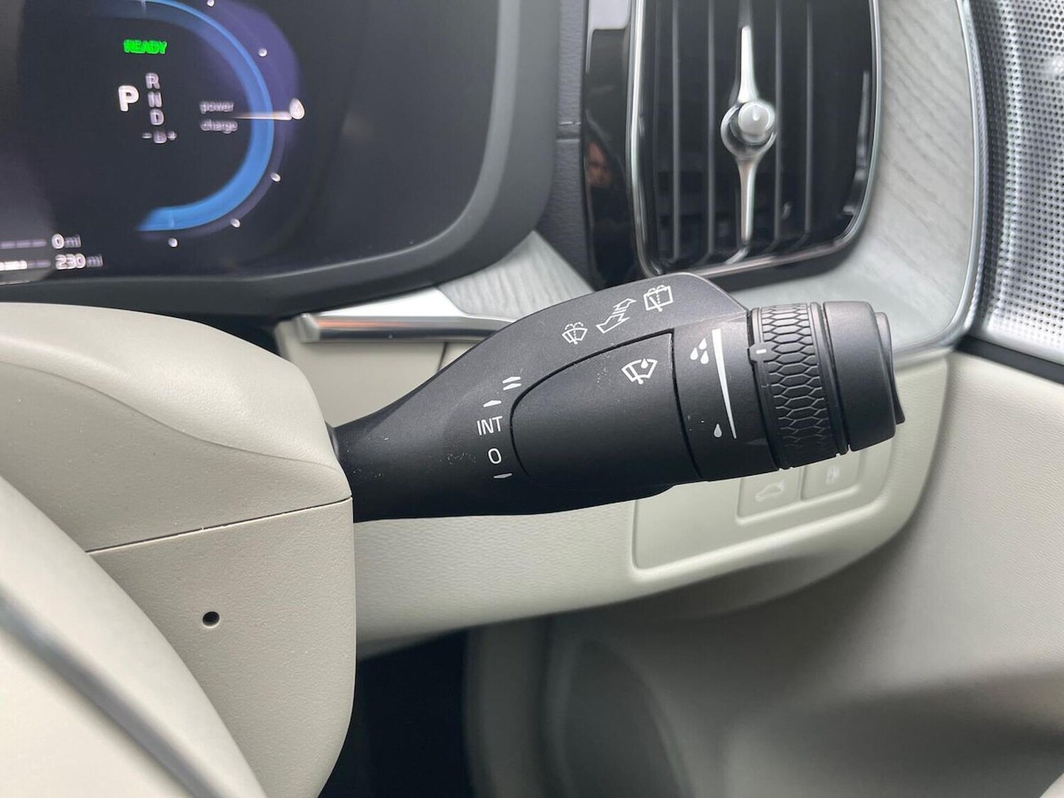 Used Volvo XC60 2024 for sale - 78194197: Photo 28