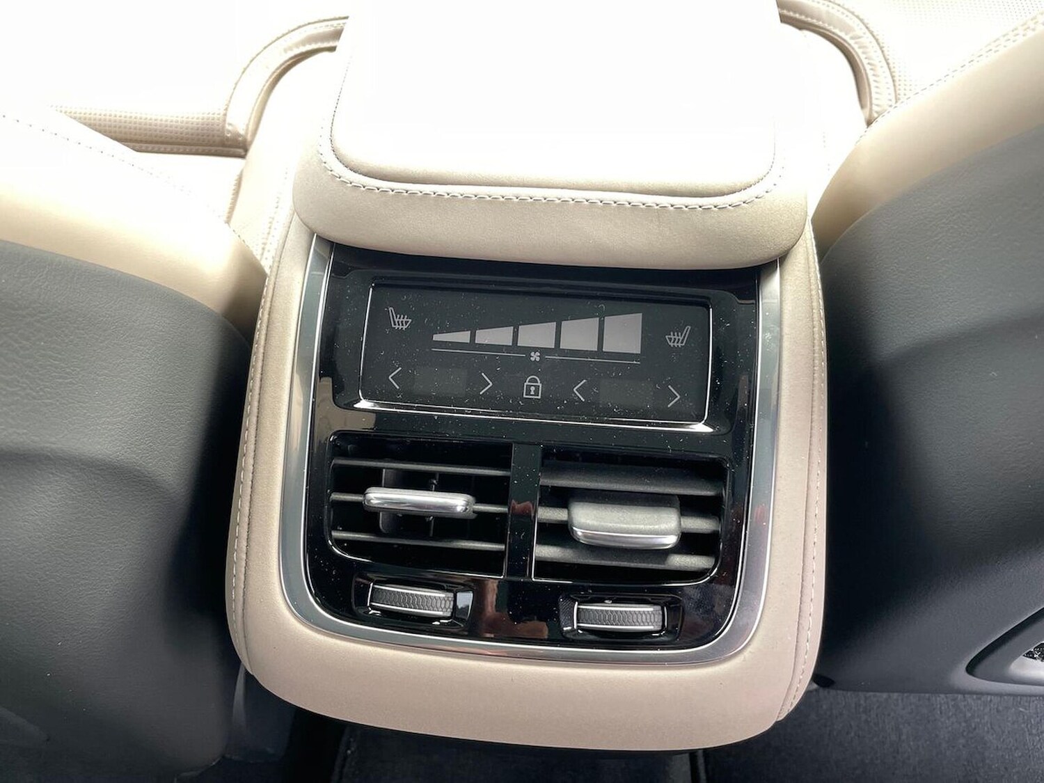 Used Volvo XC90 2025 for sale - 77487472: Photo 25