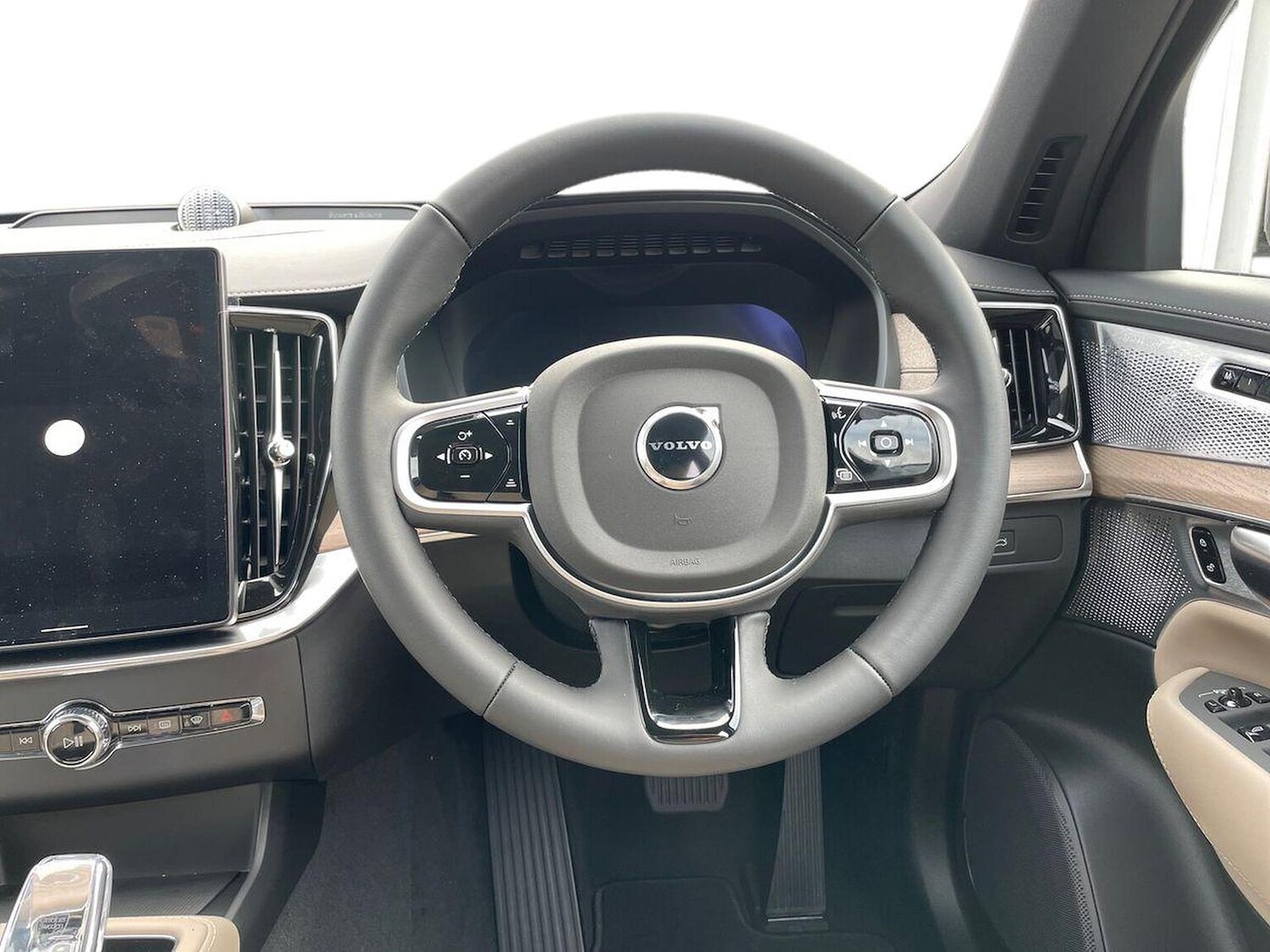 Used Volvo XC90 2025 for sale - 77487472: Photo 9