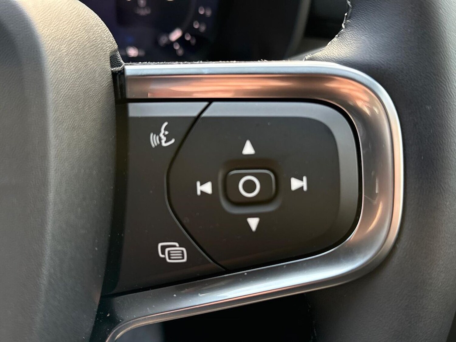 Used Volvo XC40 2025 for sale - 77487362: Photo 26