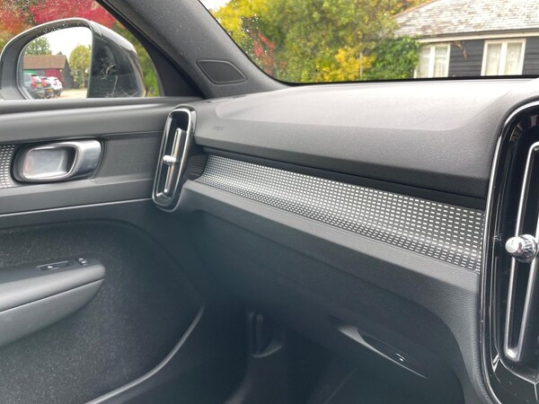 Used Volvo XC40 2019 for sale - 76264395: Photo 33