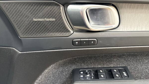 Used Volvo XC40 2024 for sale - 76206081: Photo 28