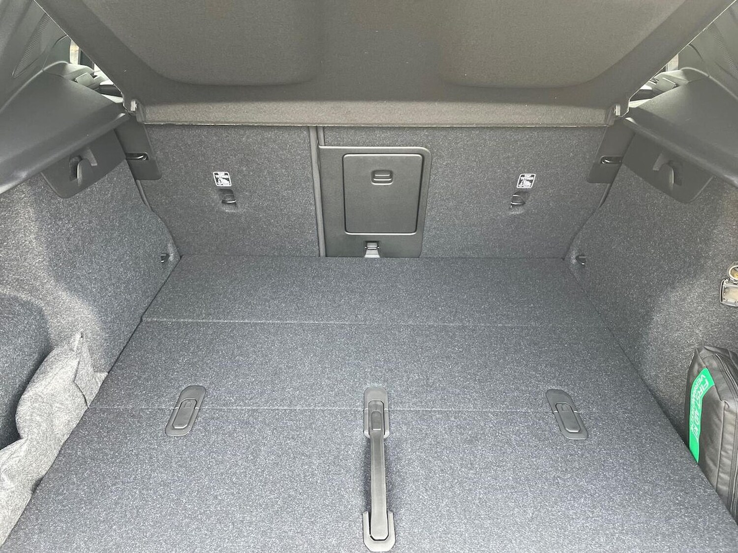 Used Volvo XC40 2025 for sale - 76249737: Photo 17