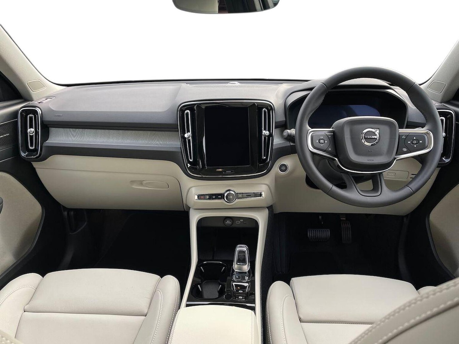 Used Volvo XC40 2025 for sale - 76249737: Photo 8