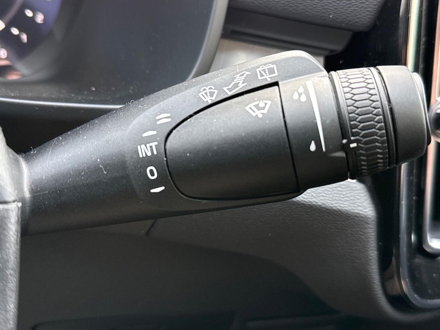 Used Volvo XC40 2025 for sale - 78192685: Photo 30