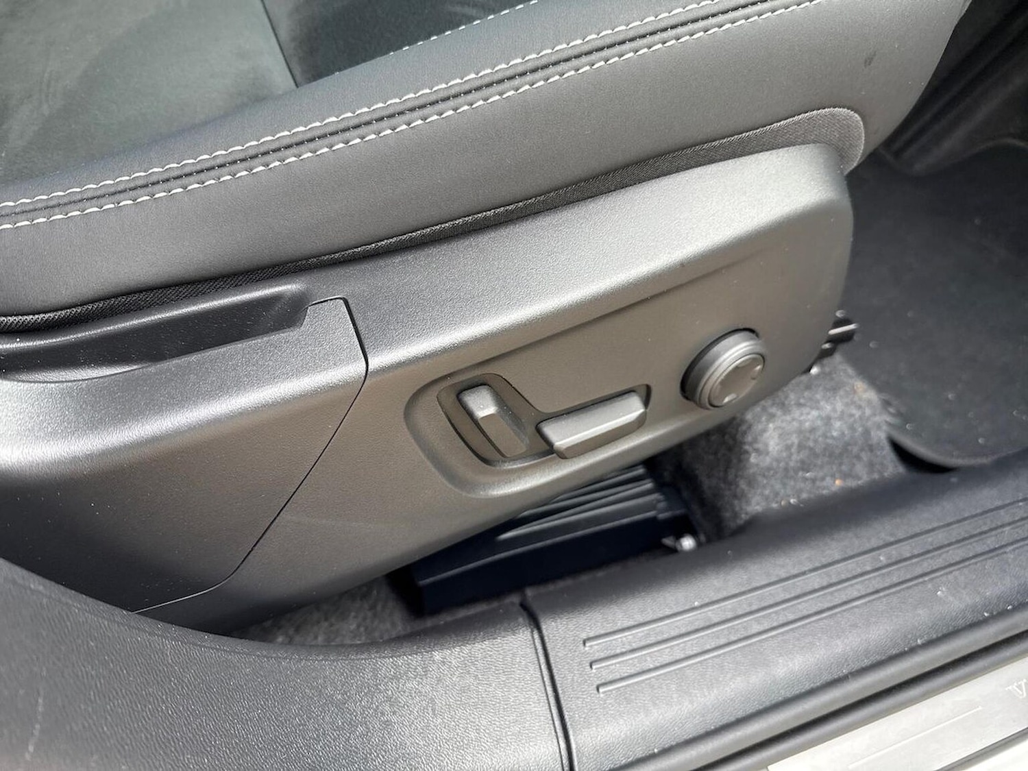 Used Volvo XC40 2025 for sale - 78192685: Photo 32