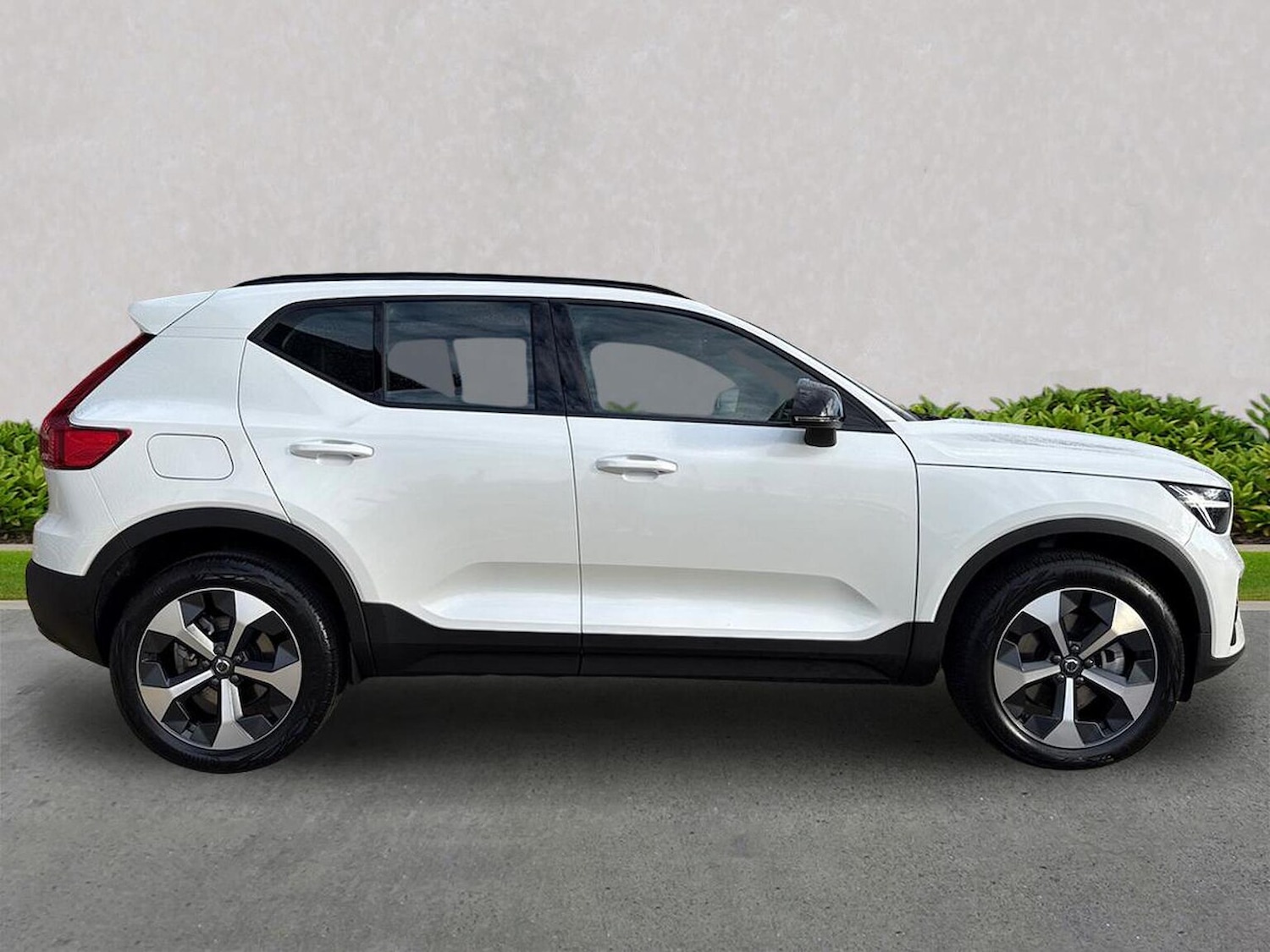 Used Volvo XC40 2025 for sale - 78192685: Photo 5