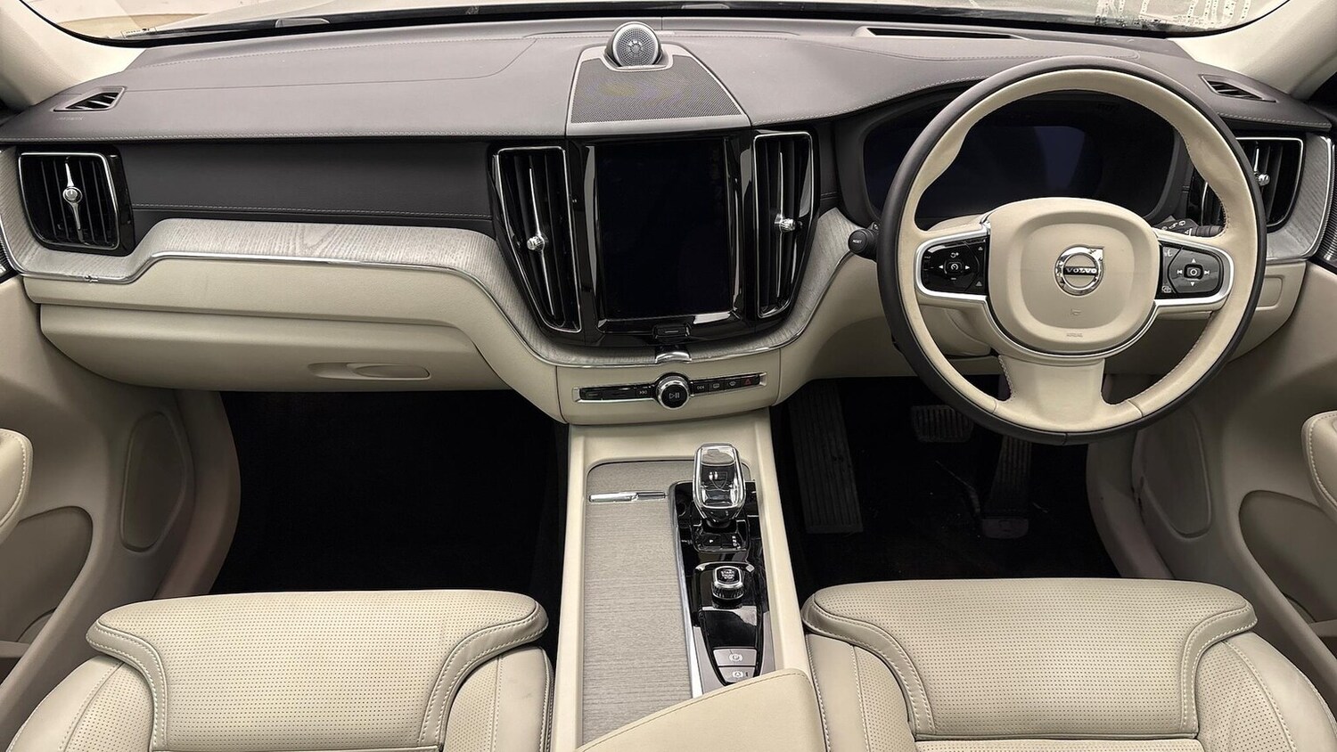 Used Volvo XC60 2025 for sale - 77501748: Photo 10