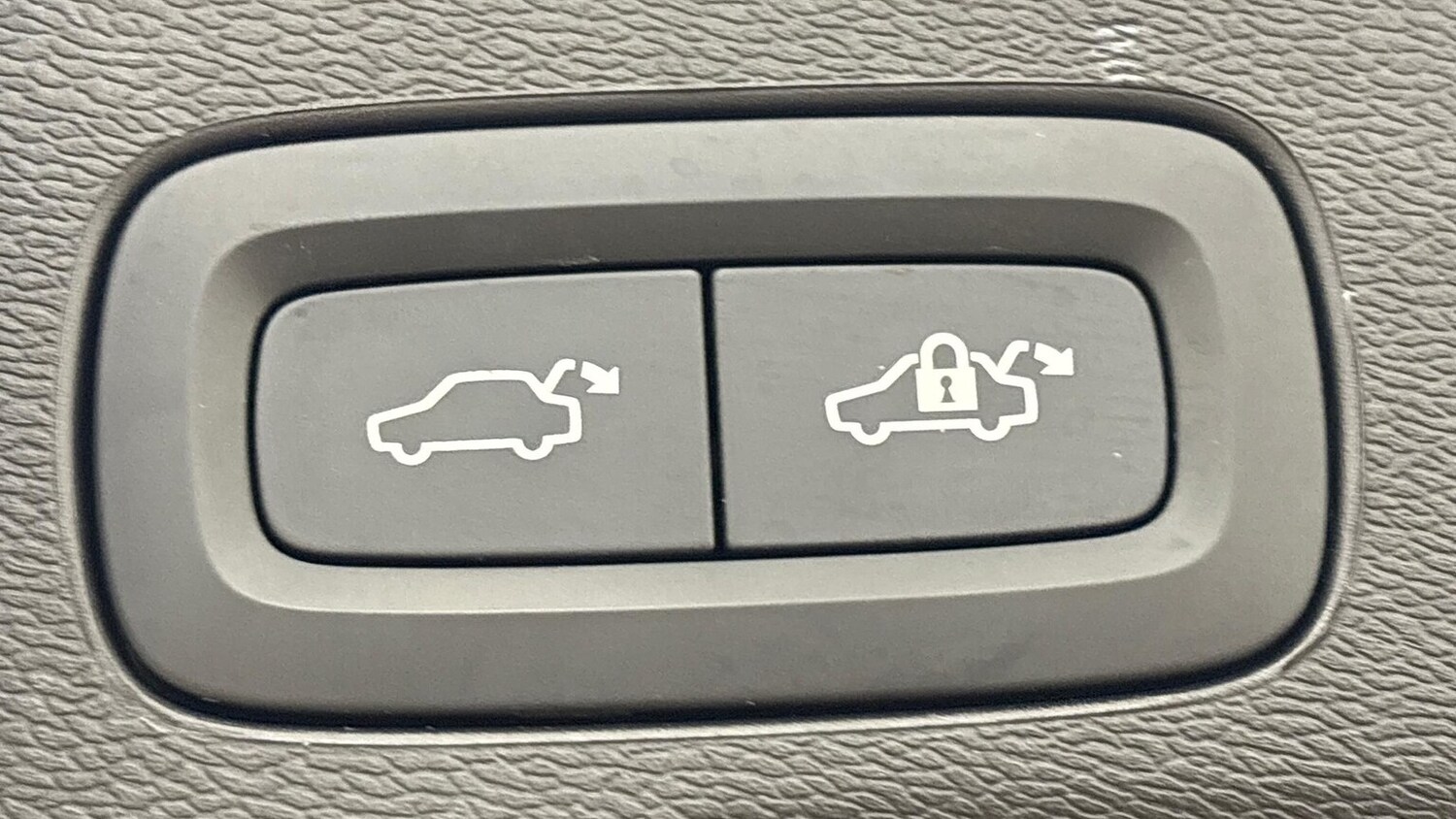 Used Volvo XC60 2025 for sale - 77501748: Photo 17