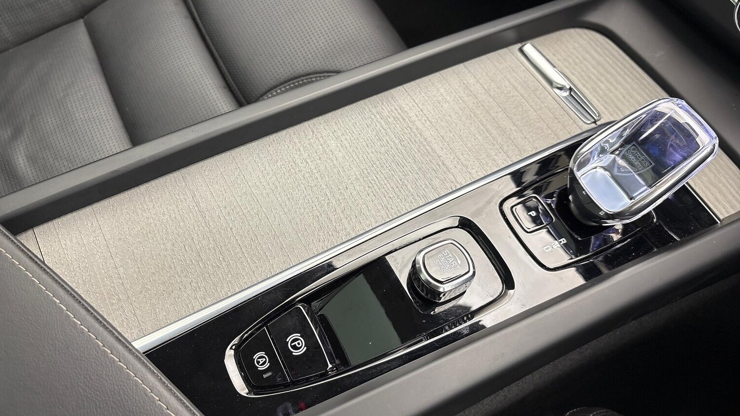 Used Volvo XC60 2025 for sale - 76821705: Photo 33