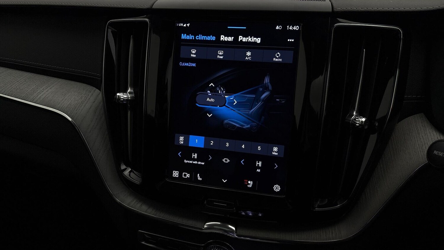 Used Volvo XC60 2025 for sale - 76821705: Photo 39