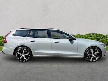 Used Volvo V60 2025 for sale - 77487403: Photo