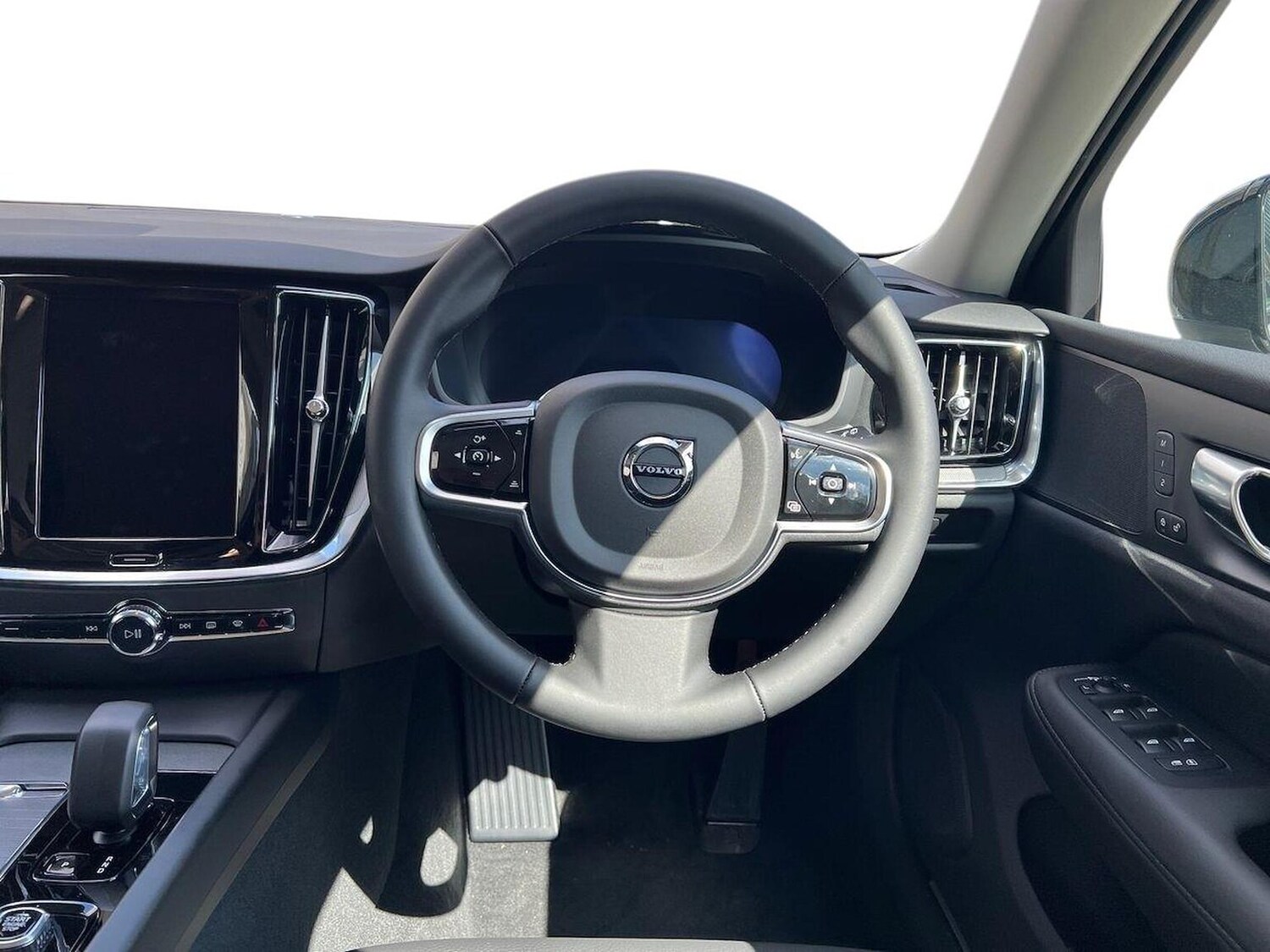 Used Volvo V60 2025 for sale - 77487403: Photo 9