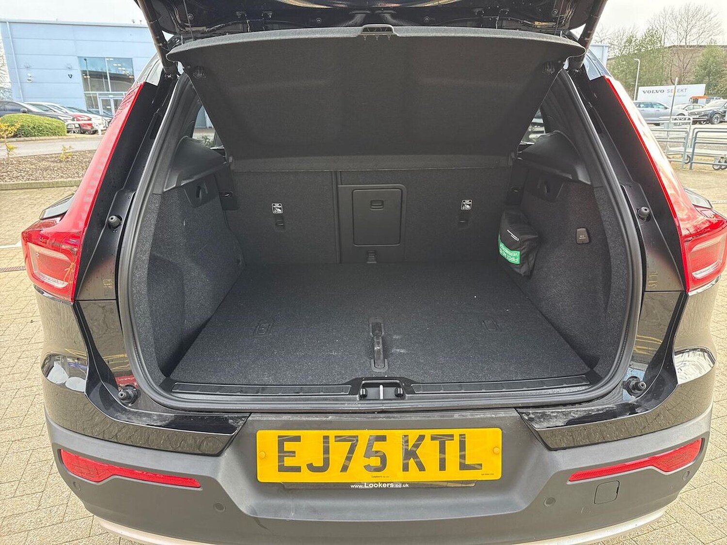 Used Volvo XC40 2025 for sale - 77487386: Photo 17