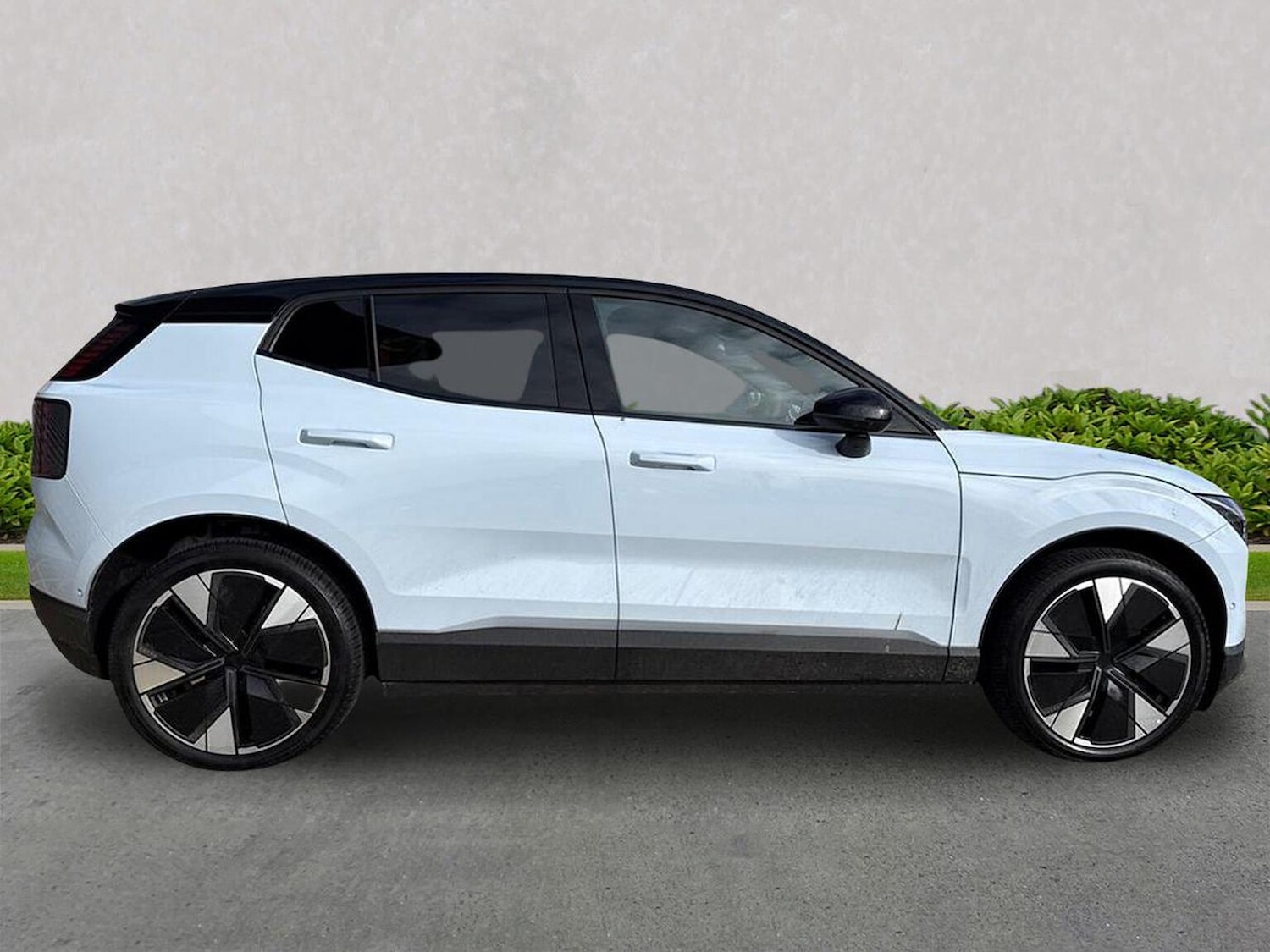 Used Volvo EX30 2025 for sale - 77807306: Photo 3