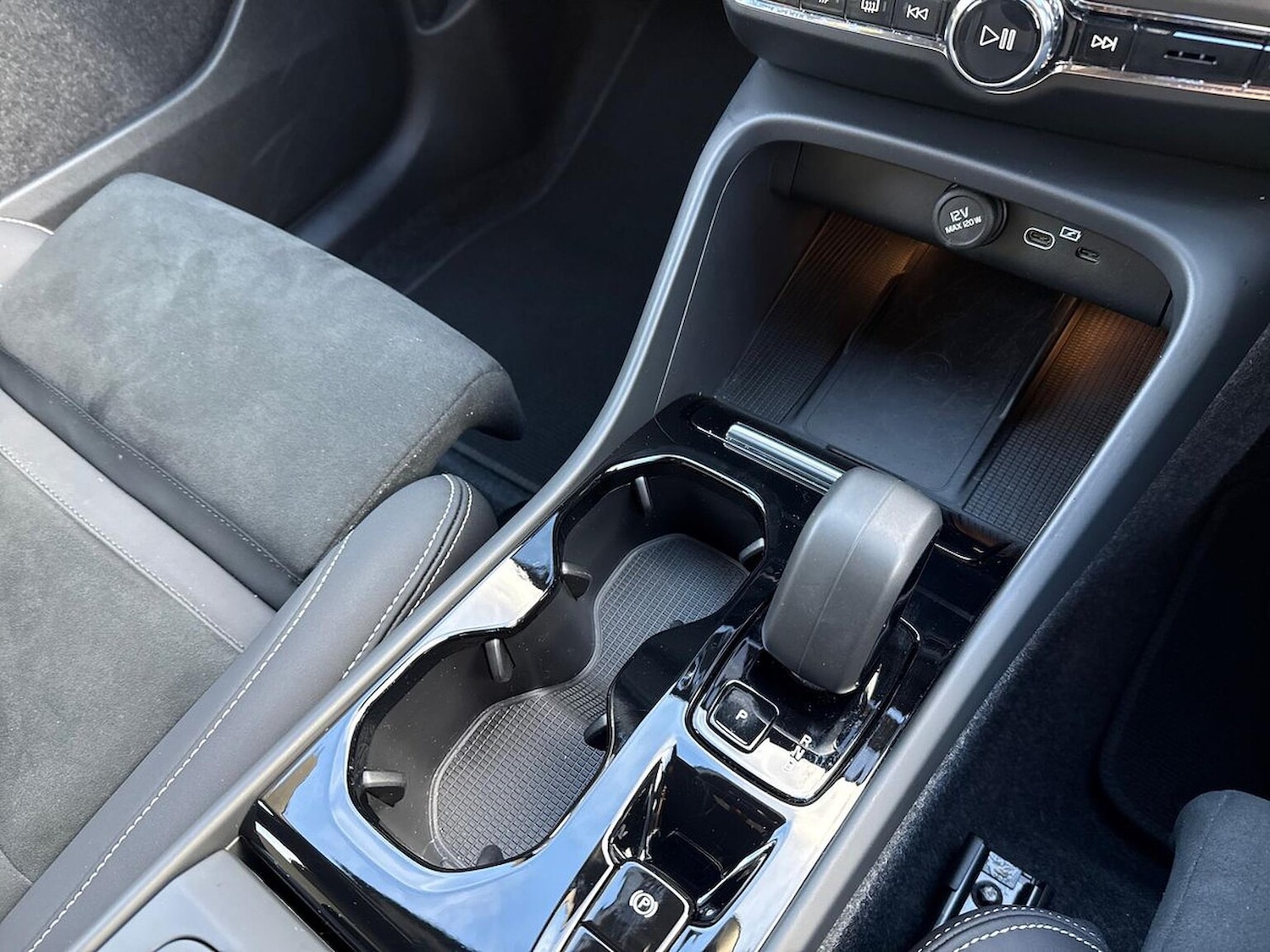 Used Volvo XC40 2025 for sale - 76570965: Photo 13