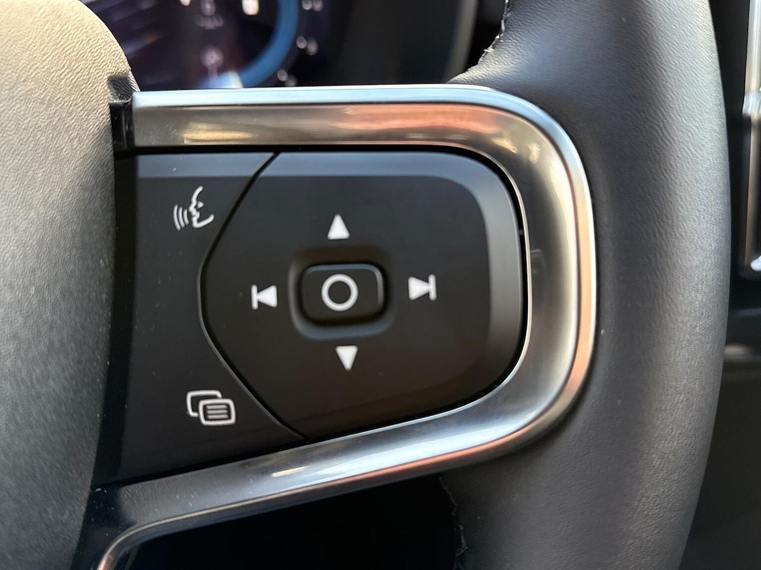 Used Volvo XC40 2025 for sale - 76570965: Photo 26