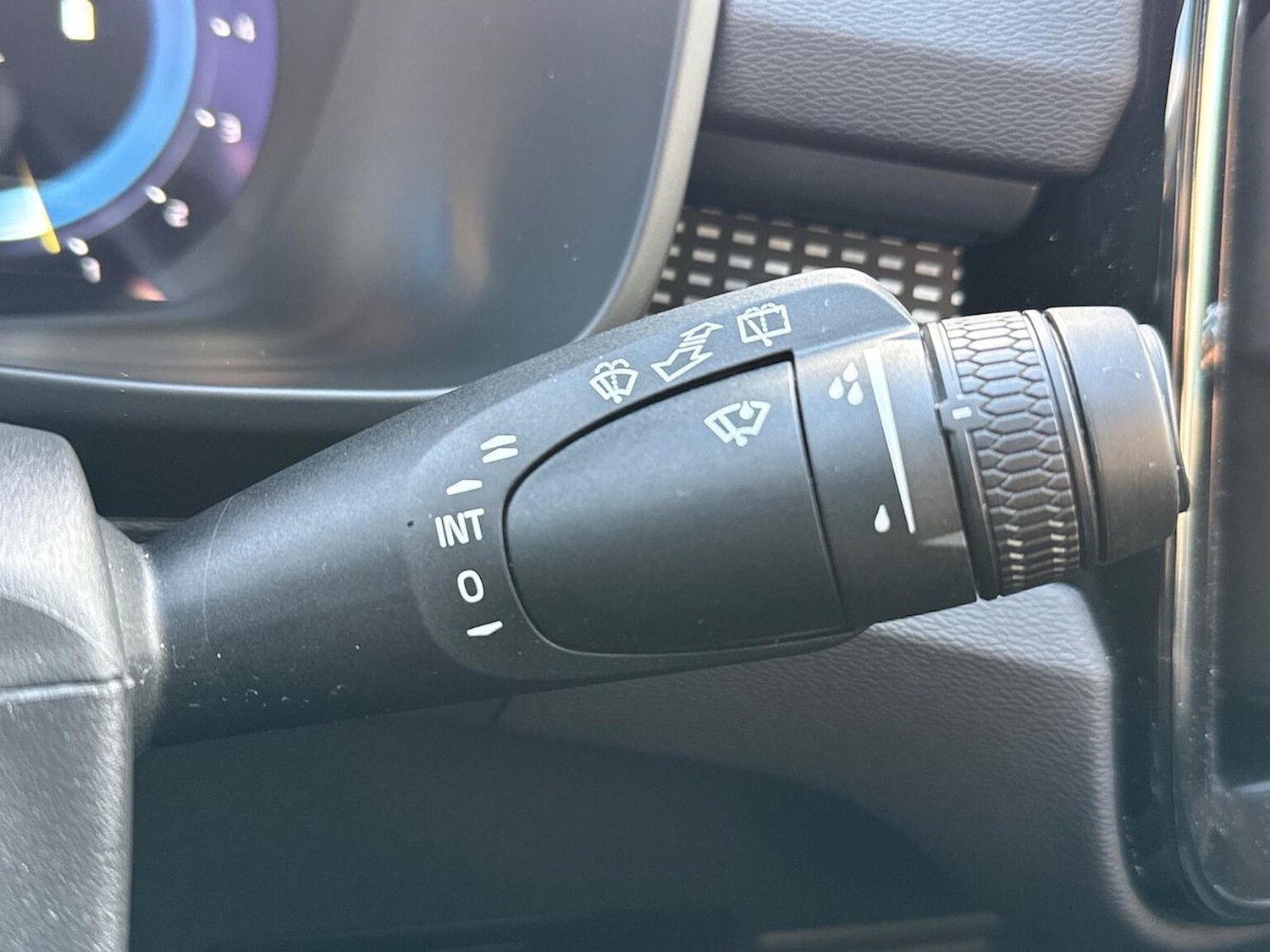 Used Volvo XC40 2025 for sale - 76570965: Photo 28