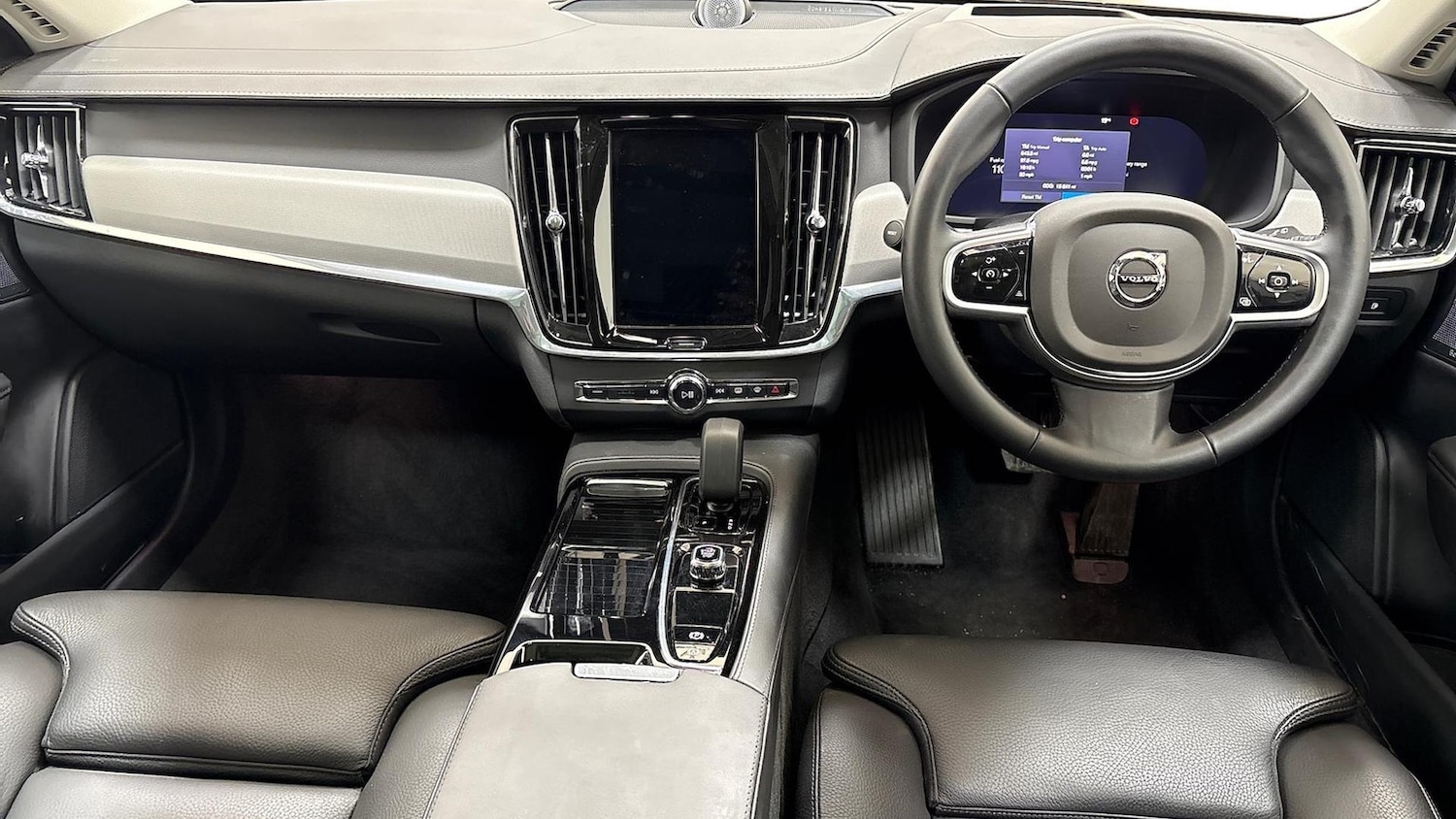 Used Volvo V90 2024 for sale - 76510736: Photo 15