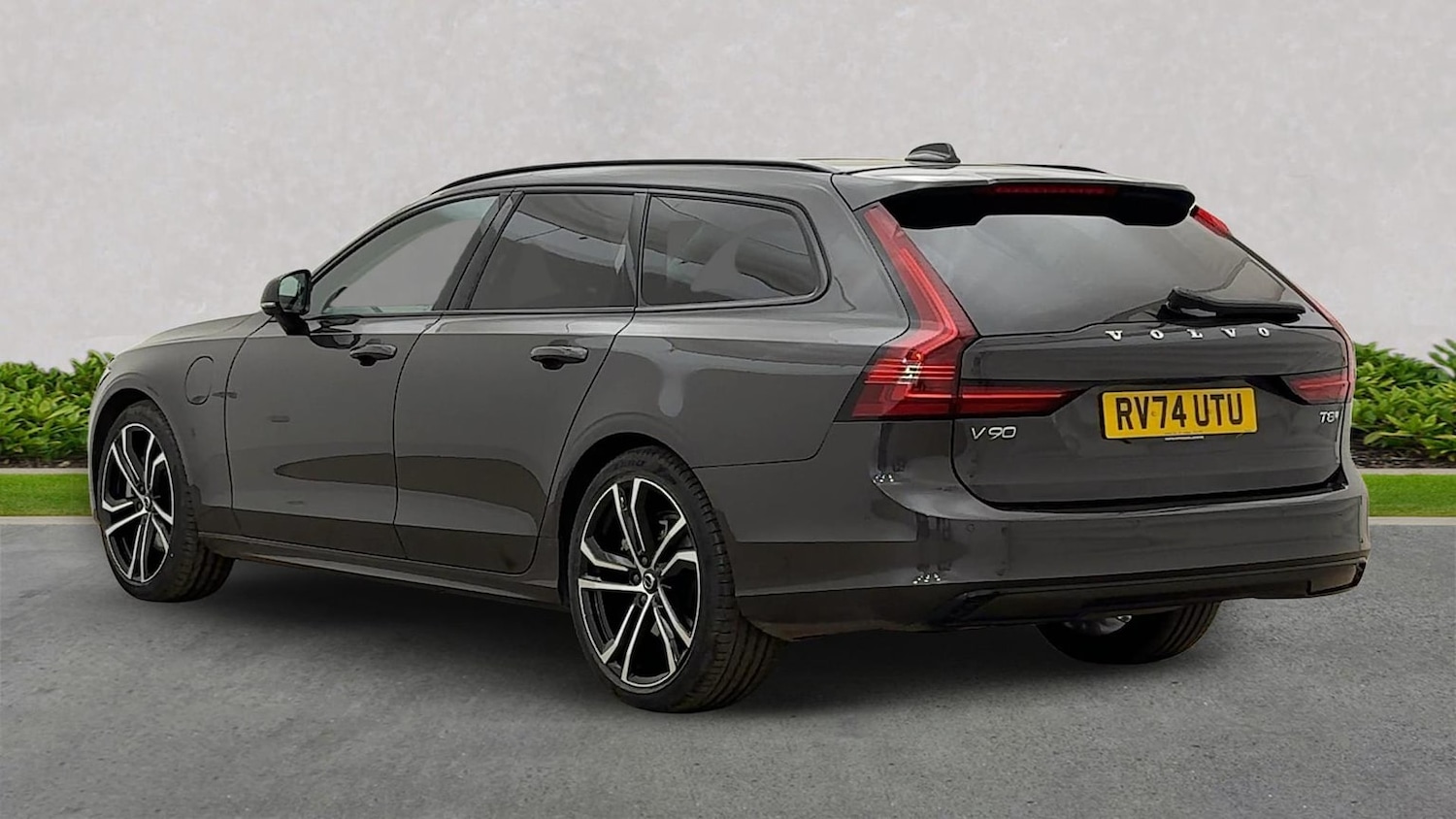 Used Volvo V90 2024 for sale - 76510736: Photo 2