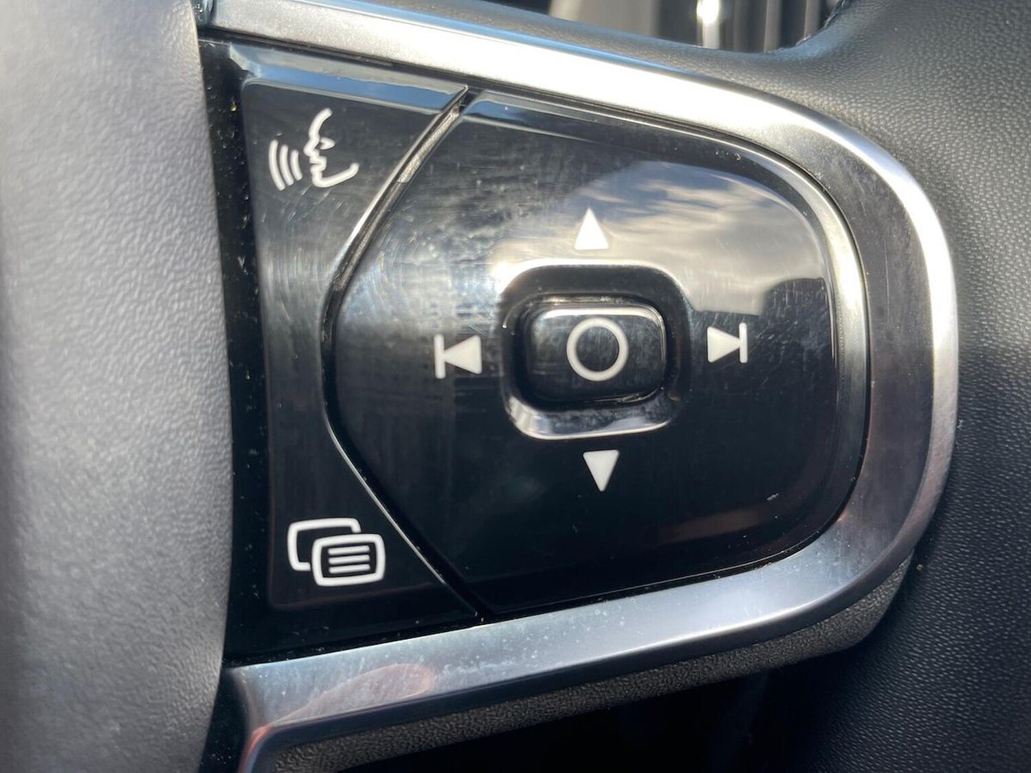 Used Volvo XC60 2022 for sale - 75971019: Photo 24