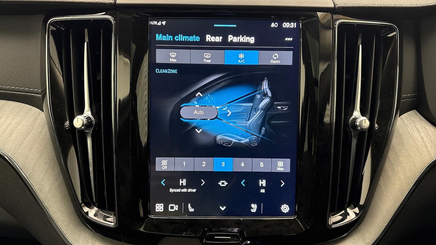 Used Volvo XC60 2025 for sale - 77888668: Photo 38