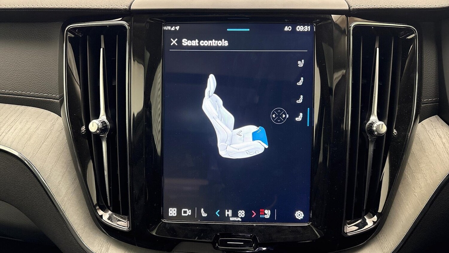 Used Volvo XC60 2025 for sale - 77888668: Photo 41