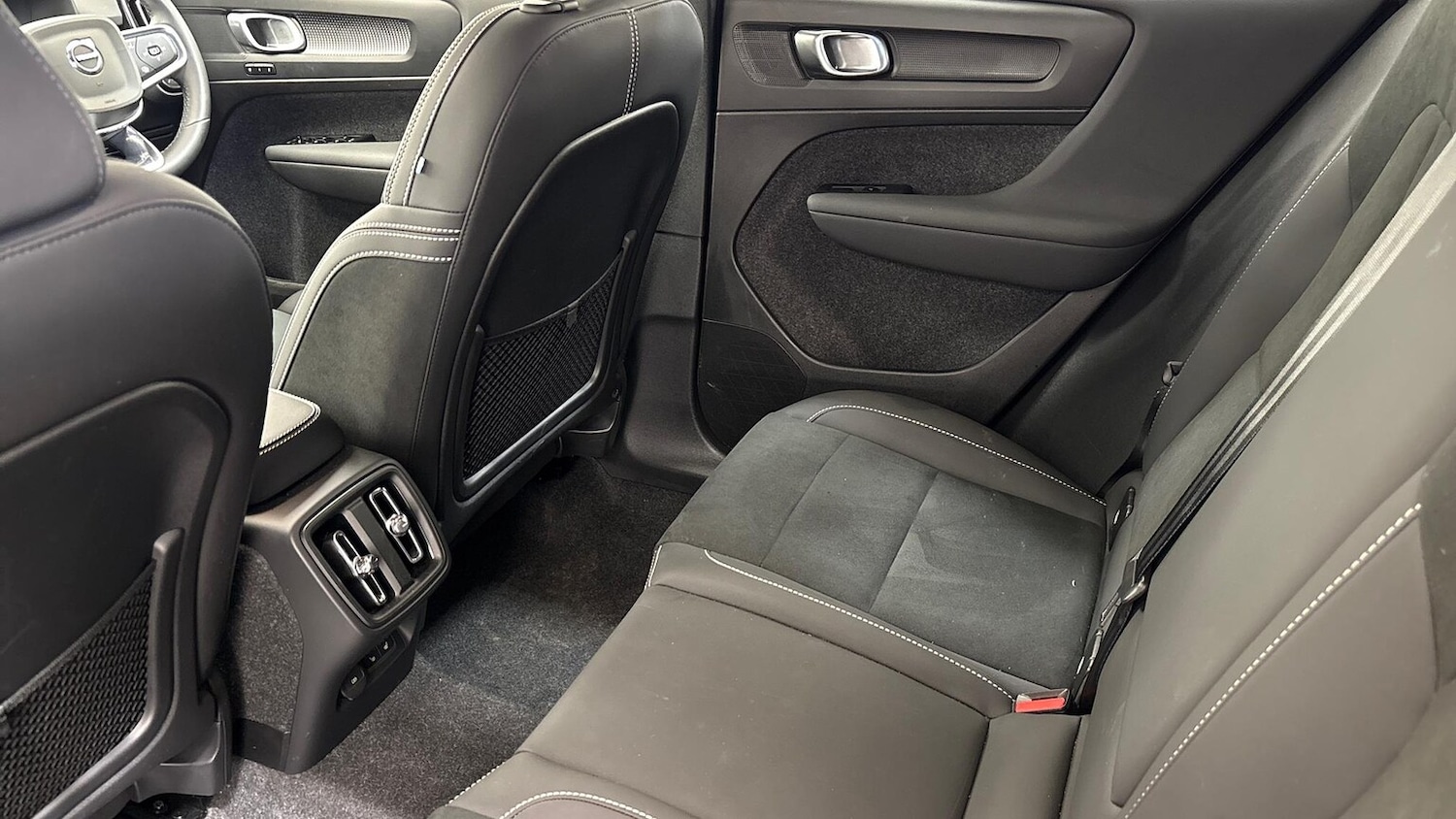 Used Volvo XC40 2025 for sale - 78192621: Photo 24