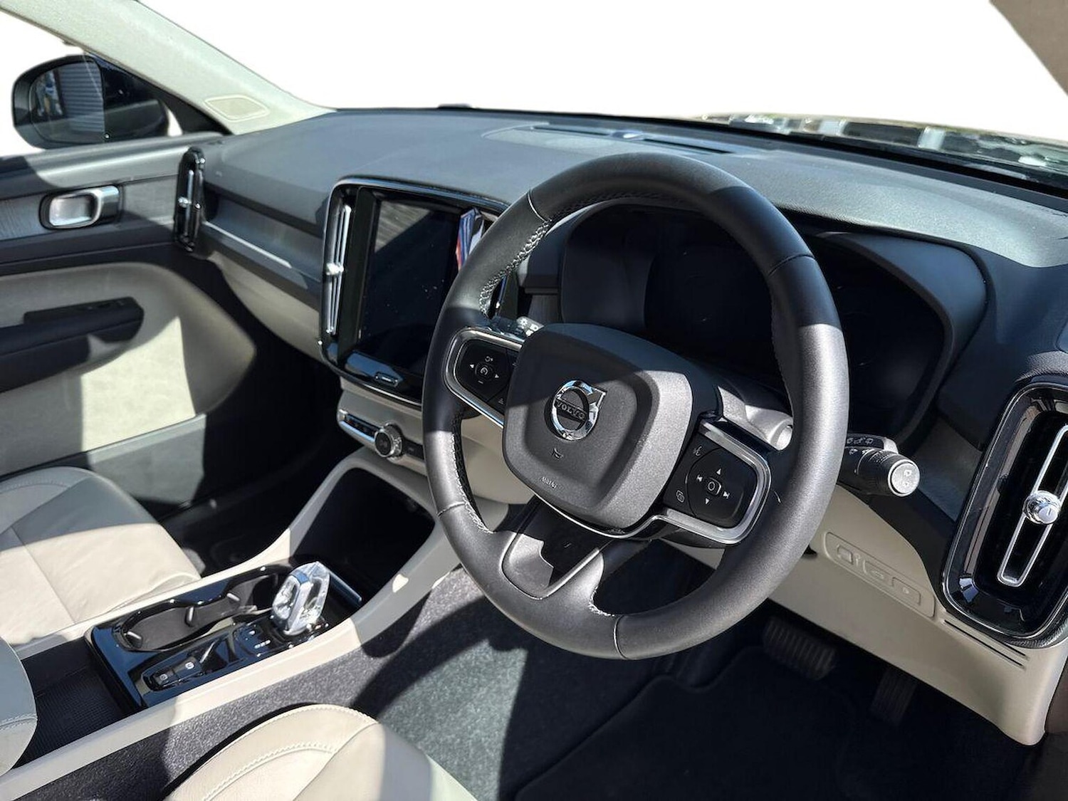 Used Volvo XC40 2021 for sale - 78192647: Photo 15