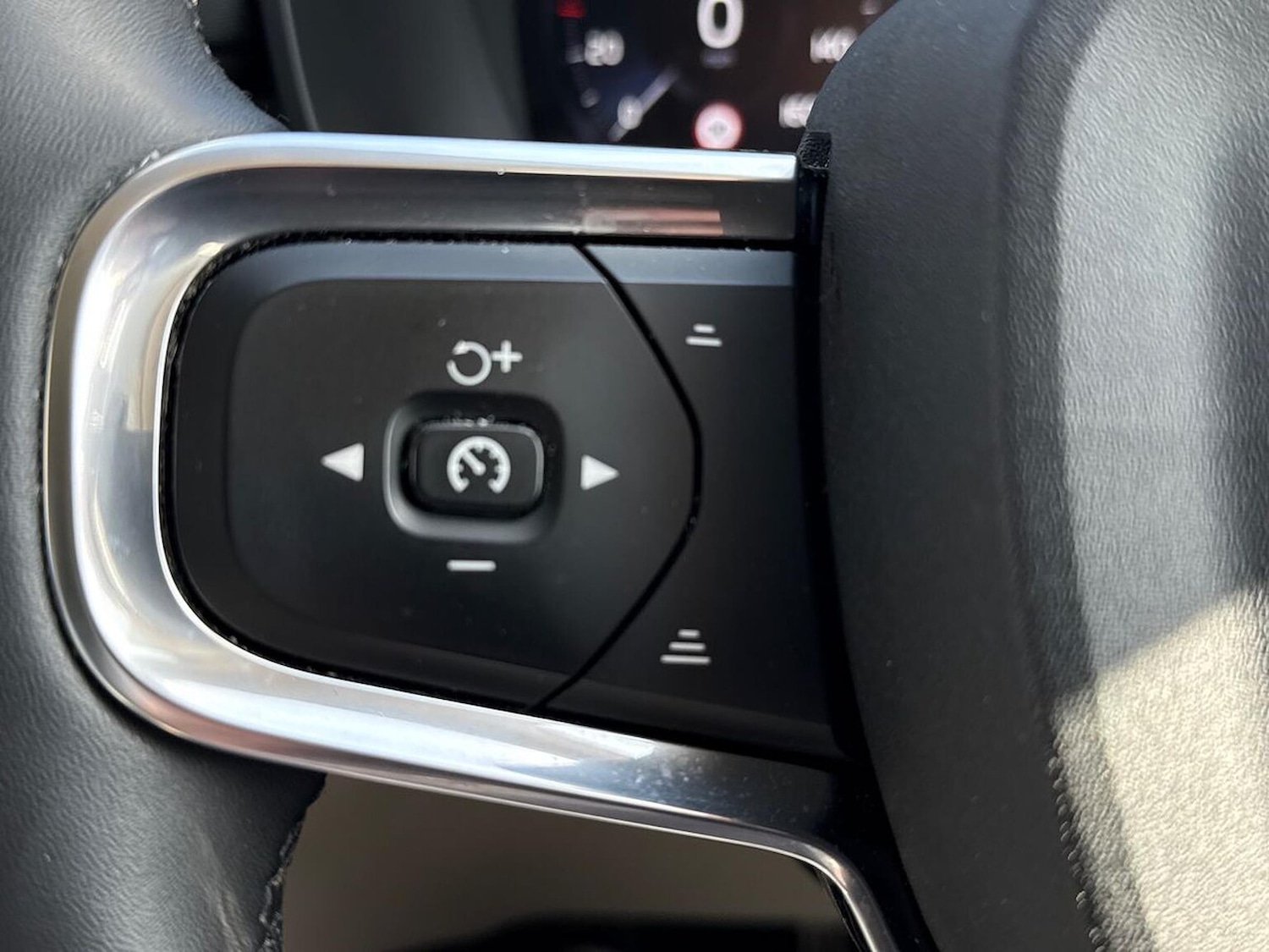 Used Volvo XC40 2021 for sale - 78192647: Photo 27