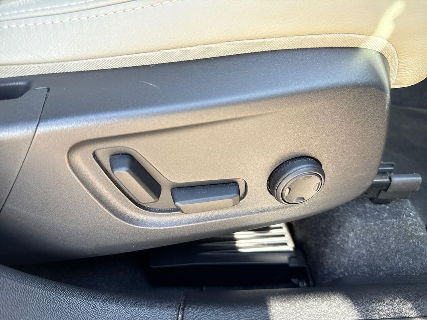 Used Volvo XC40 2021 for sale - 78192647: Photo 30