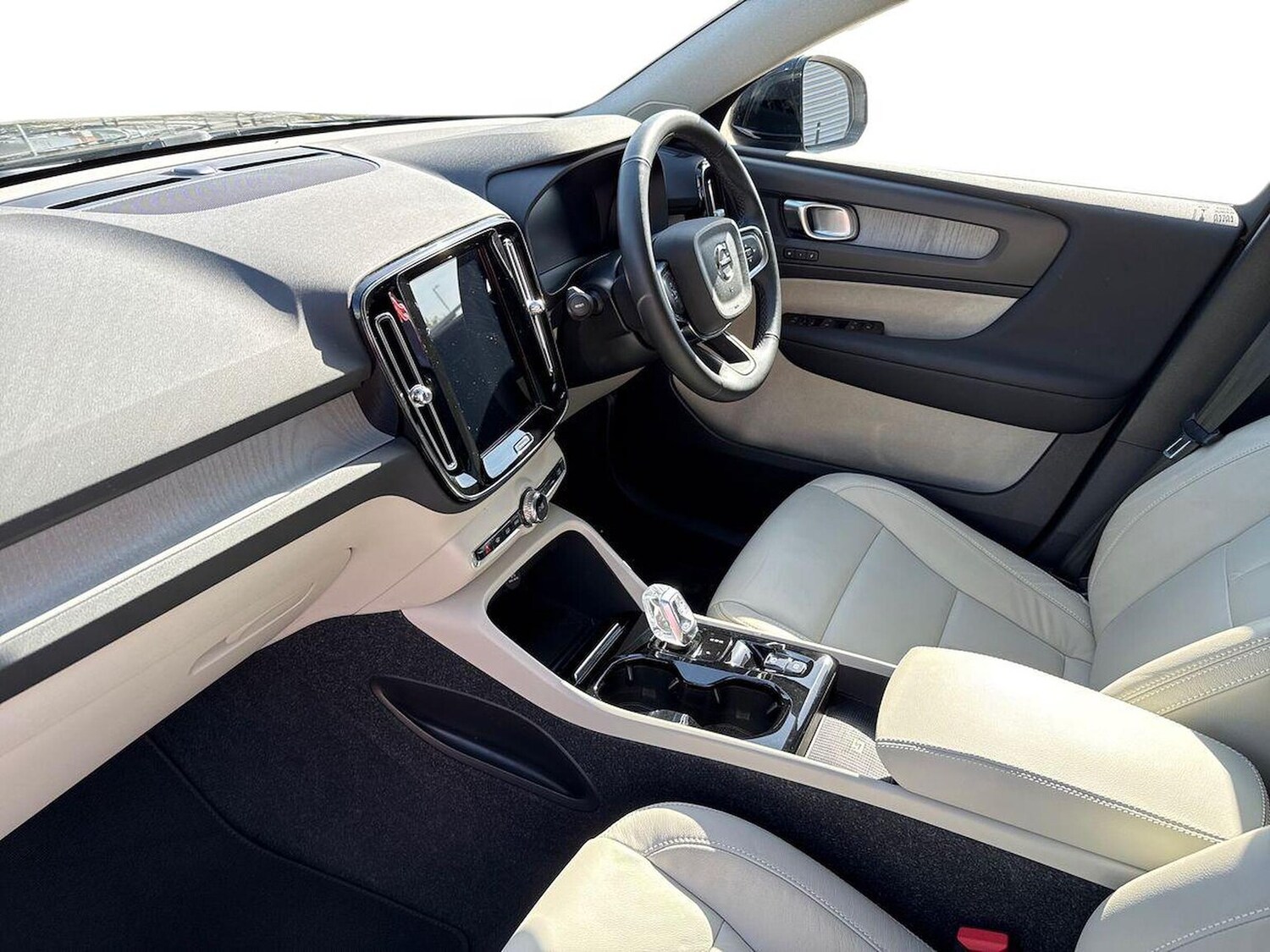 Used Volvo XC40 2021 for sale - 78192647: Photo 7