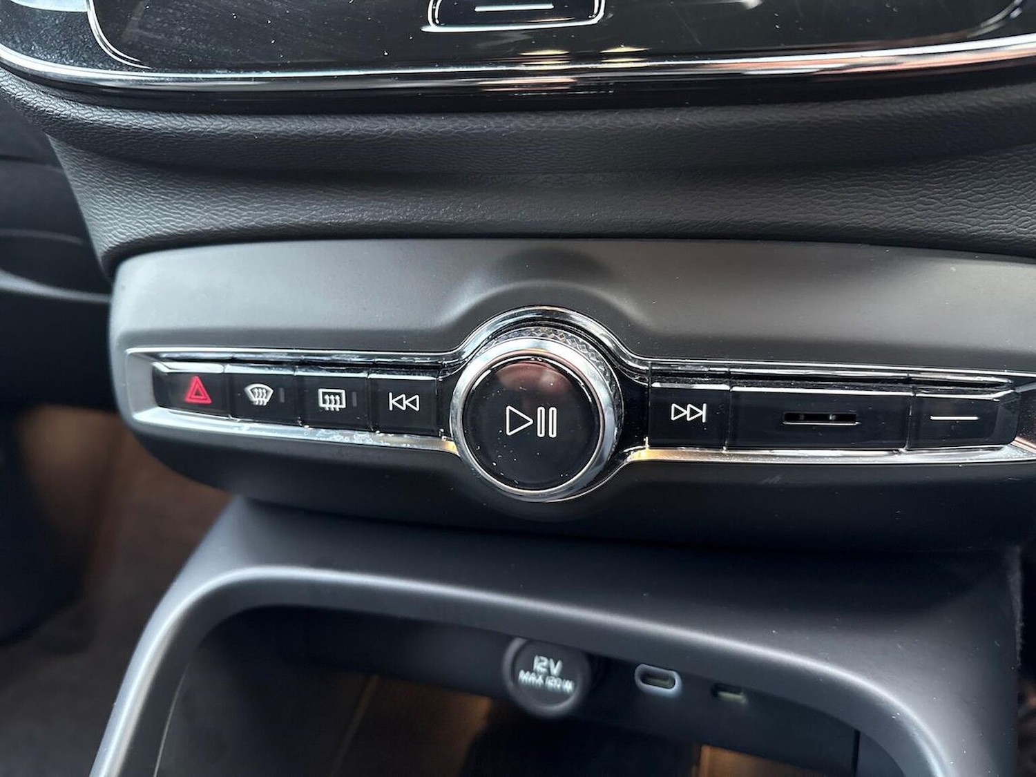 Used Volvo XC40 2025 for sale - 76570968: Photo 12