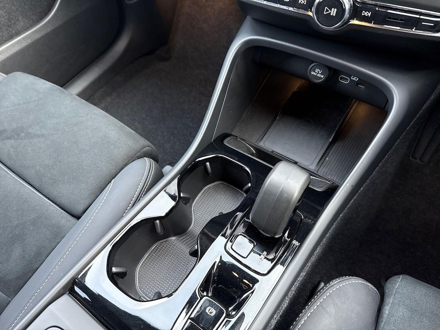 Used Volvo XC40 2025 for sale - 76570968: Photo 13