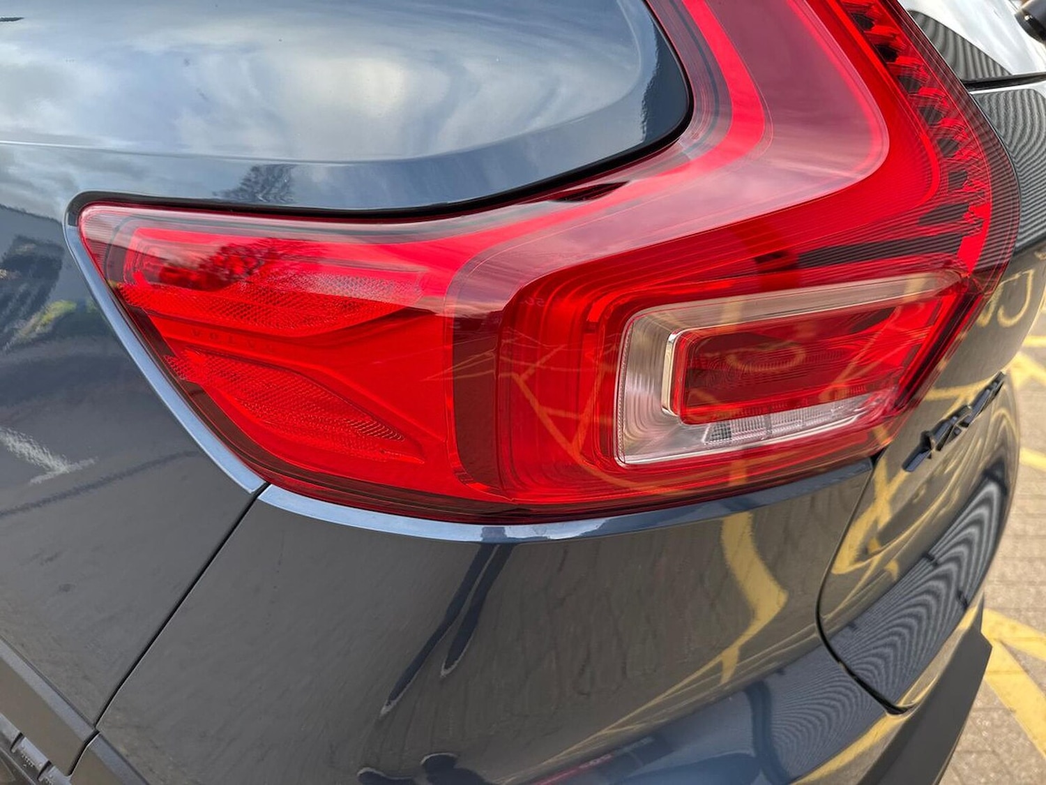 Used Volvo XC40 2025 for sale - 76570968: Photo 35