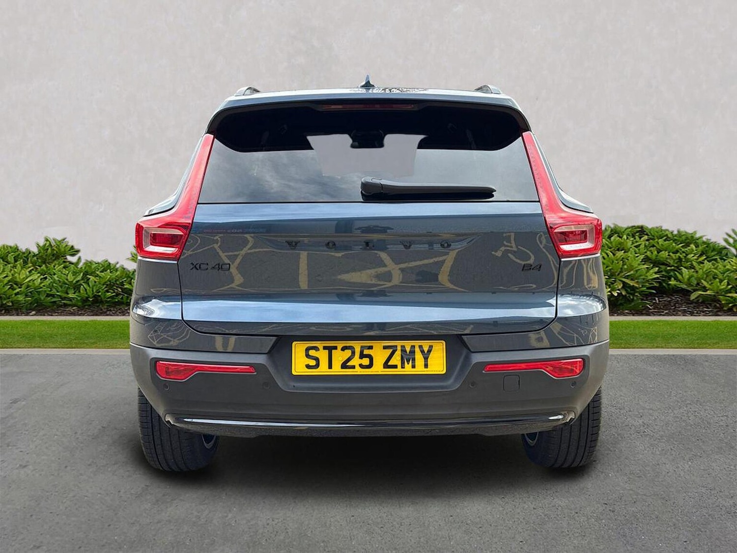 Used Volvo XC40 2025 for sale - 76570968: Photo 4