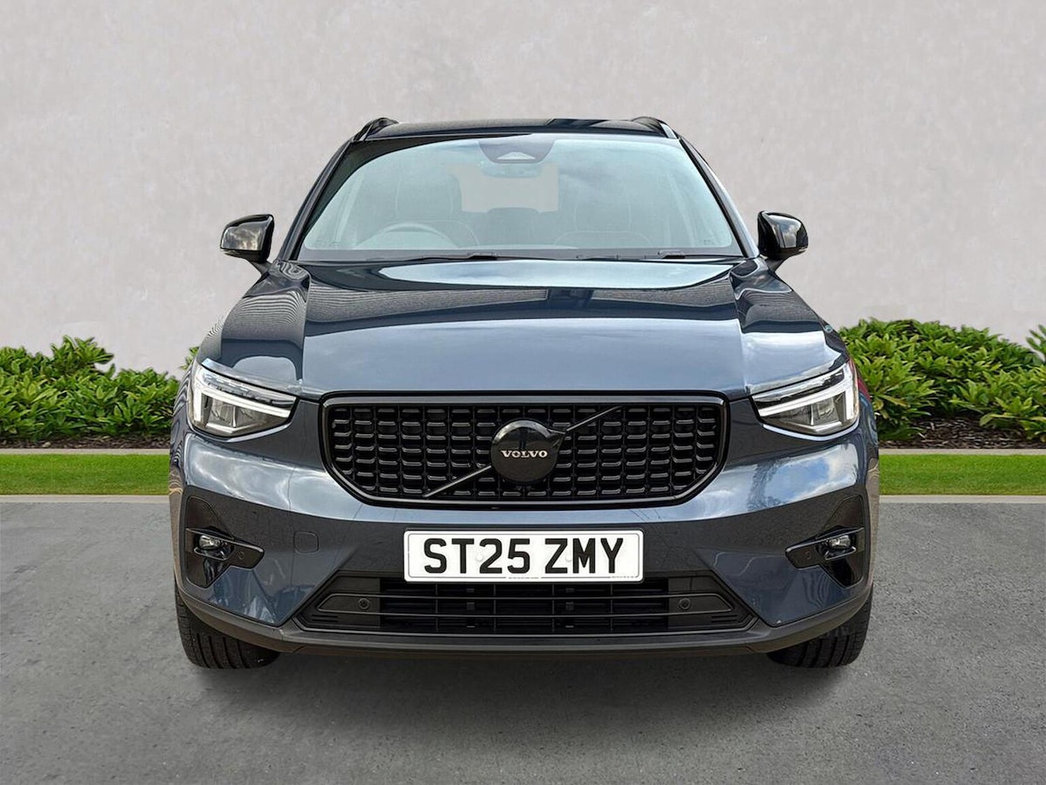 Used Volvo XC40 2025 for sale - 76570968: Photo 5