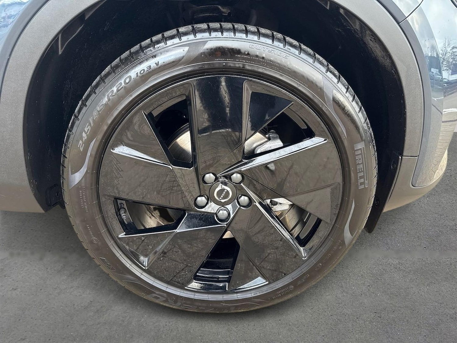 Used Volvo XC40 2025 for sale - 76570968: Photo 6