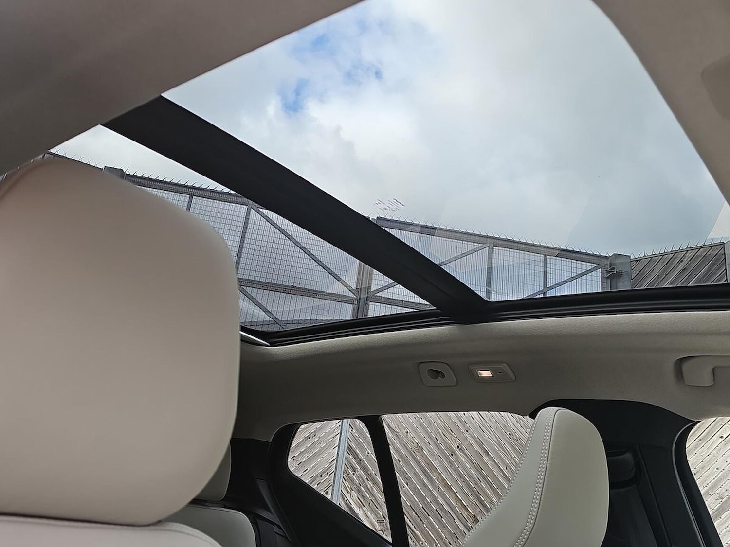 Used Volvo XC40 2025 for sale - 77595499: Photo 32