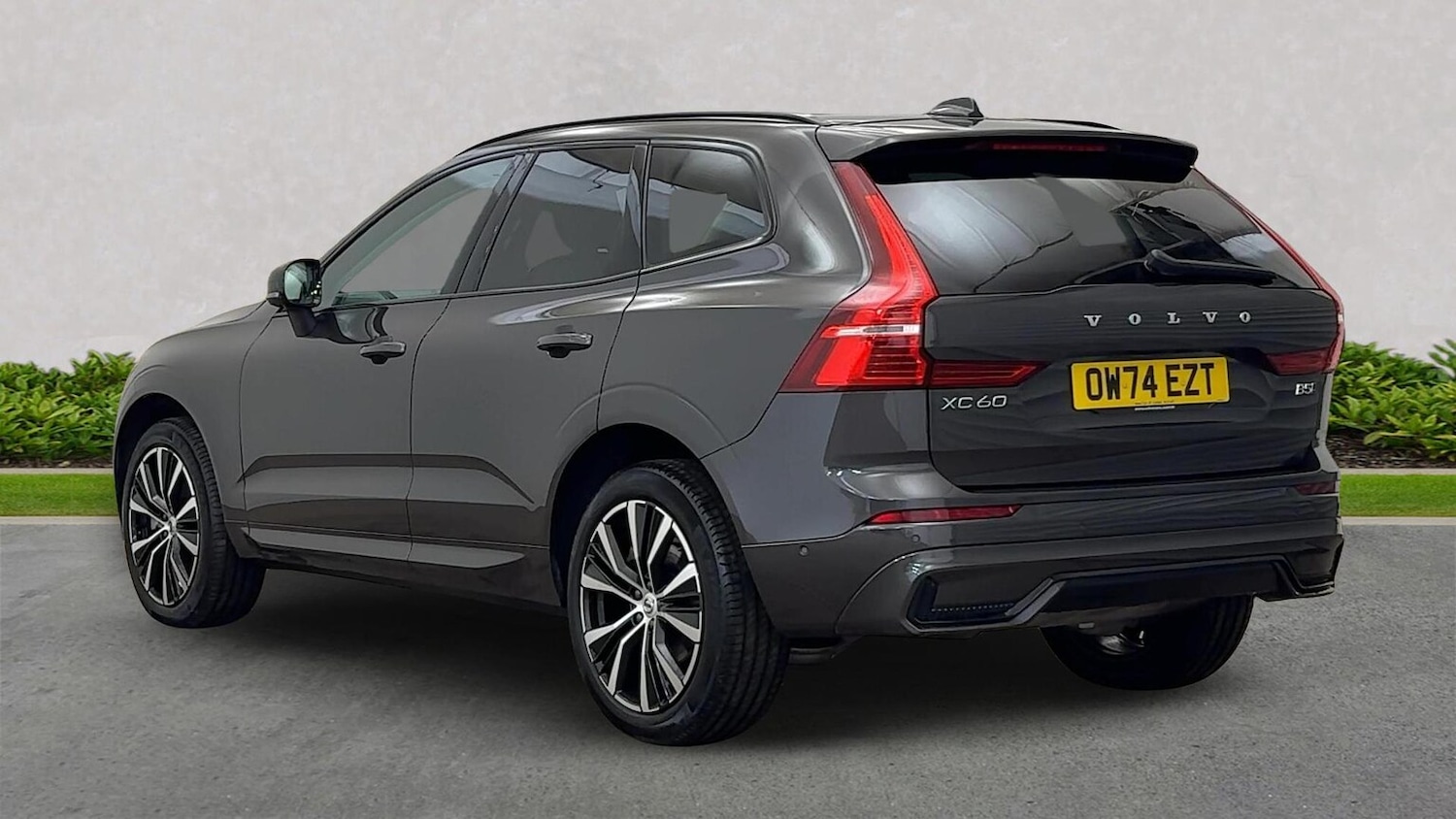 Used Volvo XC60 2025 for sale - 76757066: Photo 2