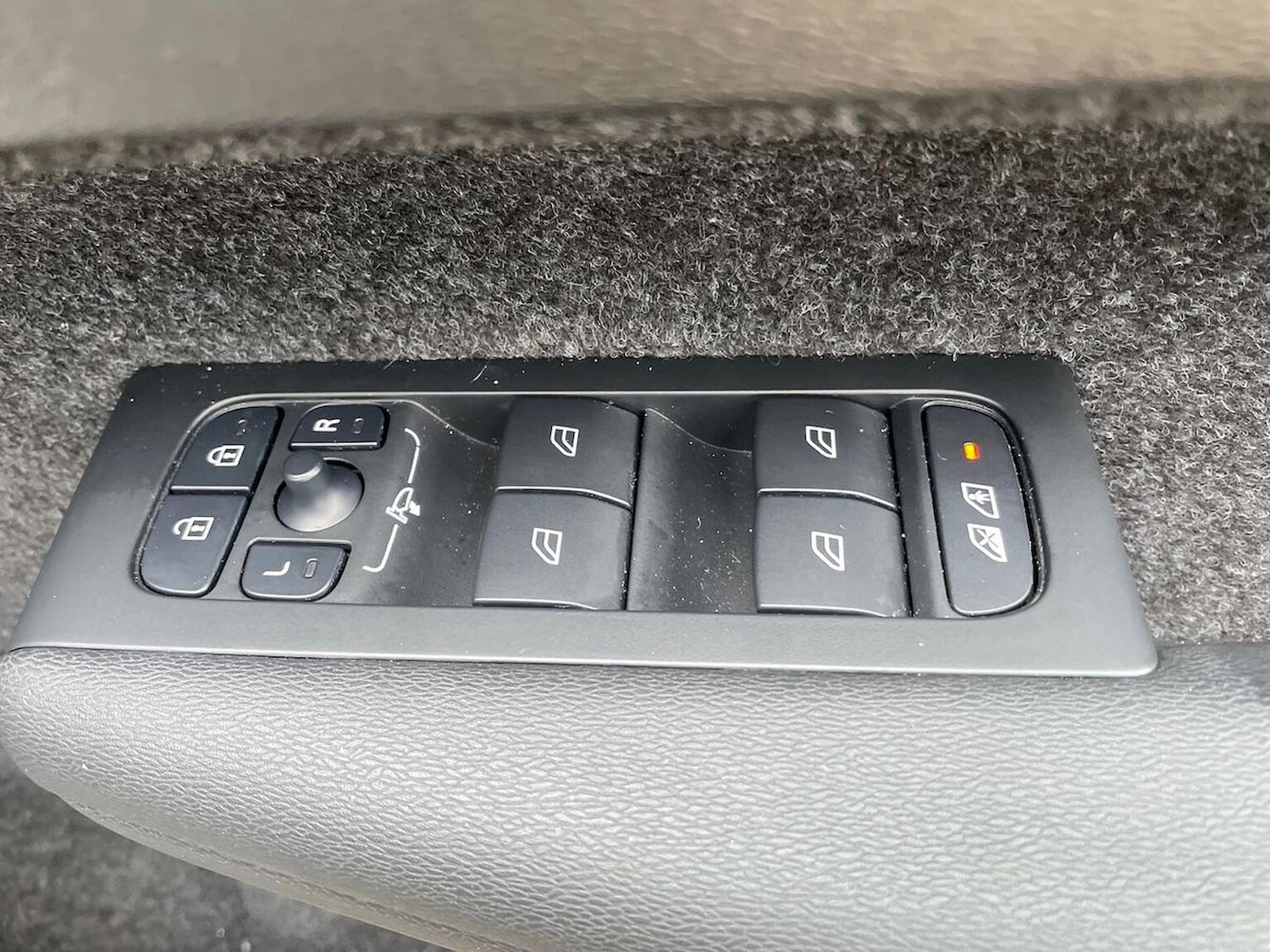 Used Volvo XC40 2025 for sale - 77629397: Photo 21