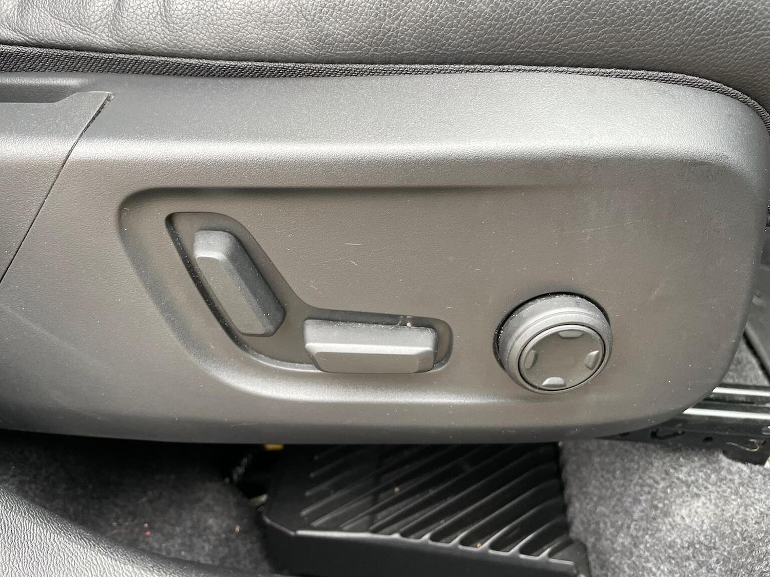 Used Volvo XC40 2025 for sale - 77629397: Photo 27