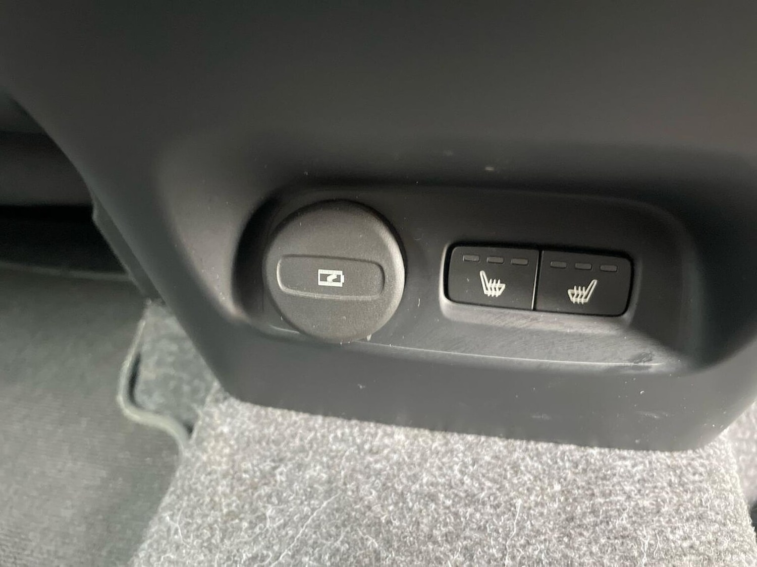 Used Volvo XC40 2025 for sale - 77629397: Photo 36