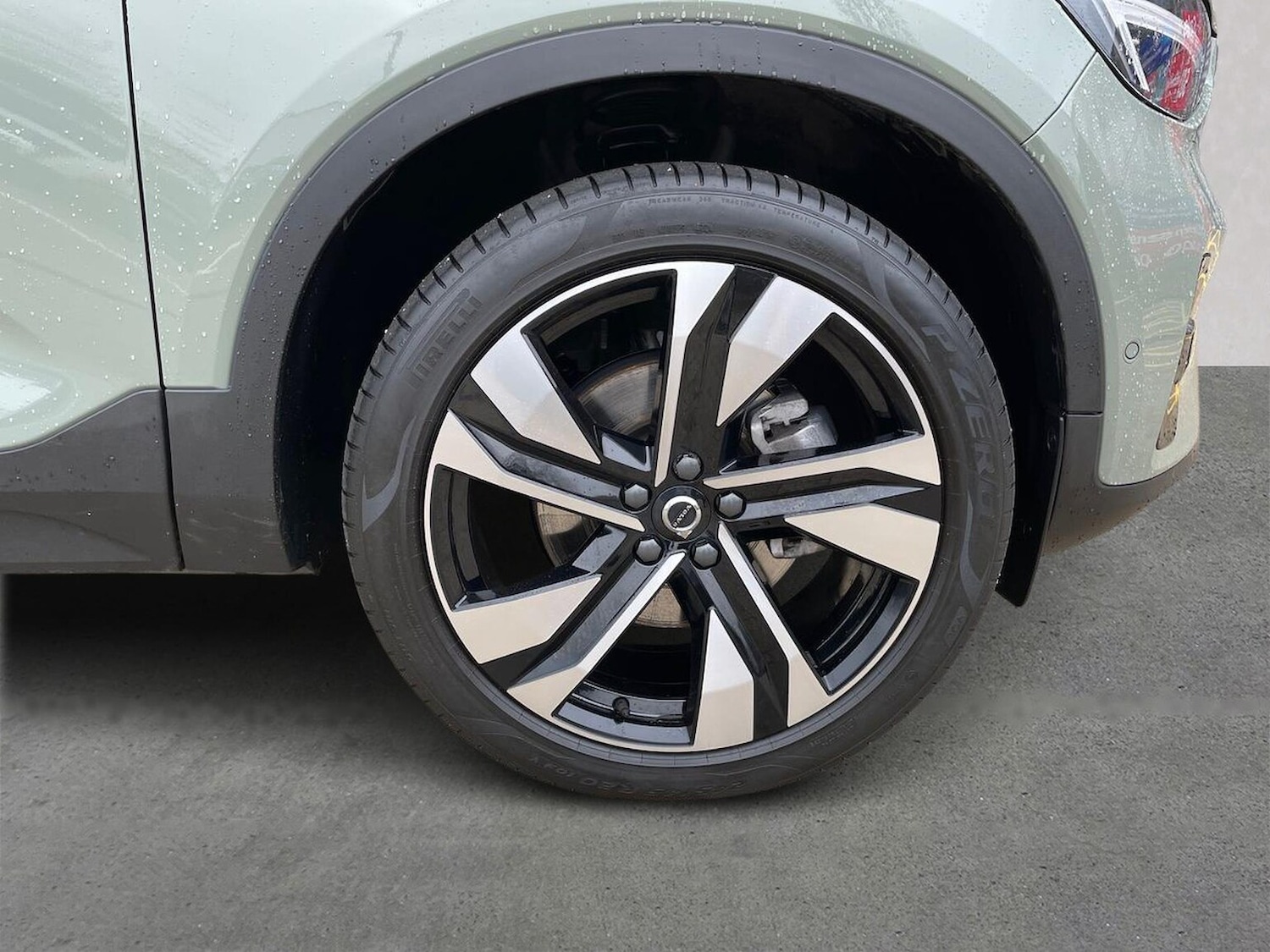 Used Volvo XC40 2025 for sale - 77629397: Photo 6