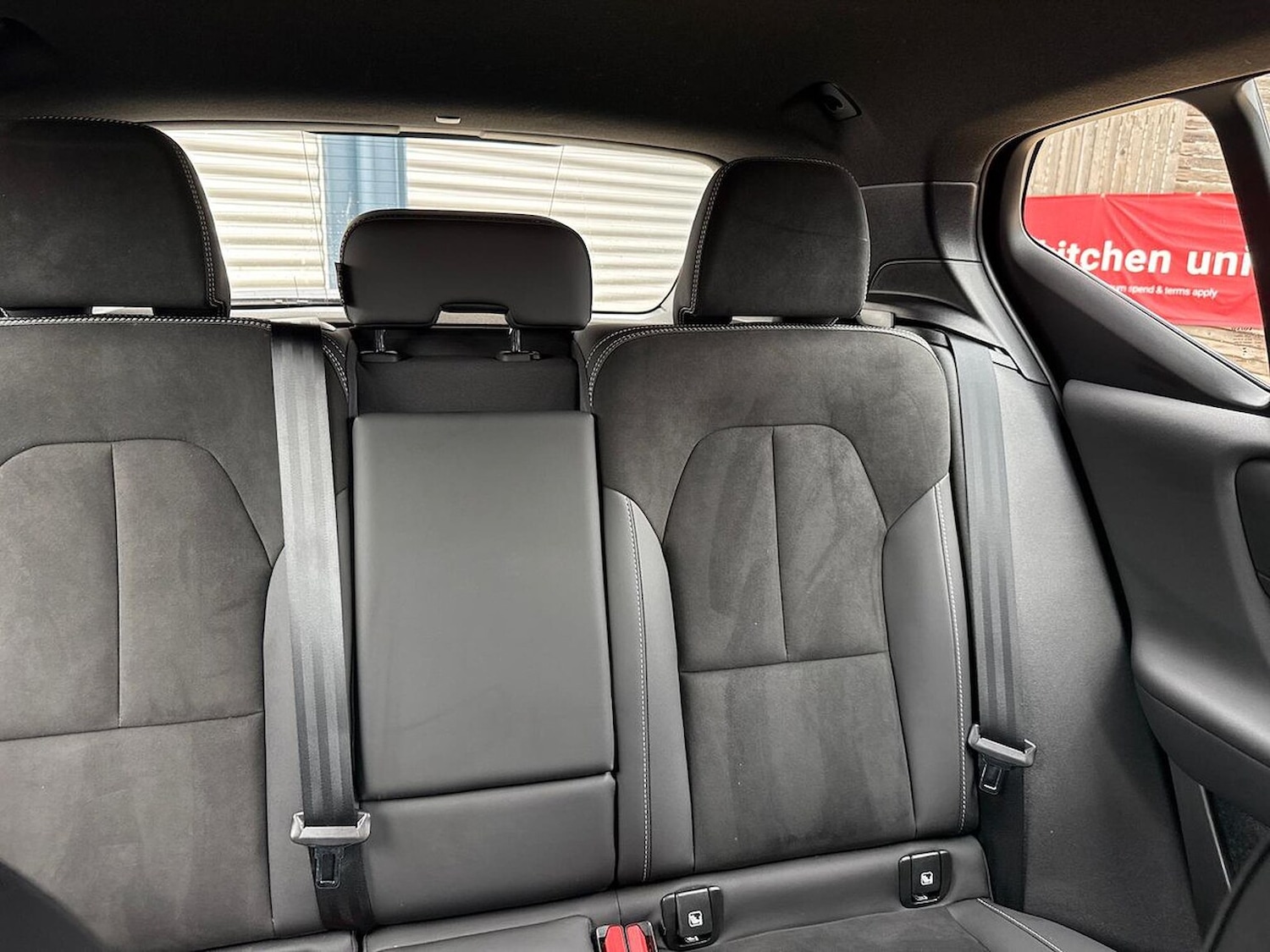 Used Volvo XC40 2025 for sale - 76142929: Photo 16