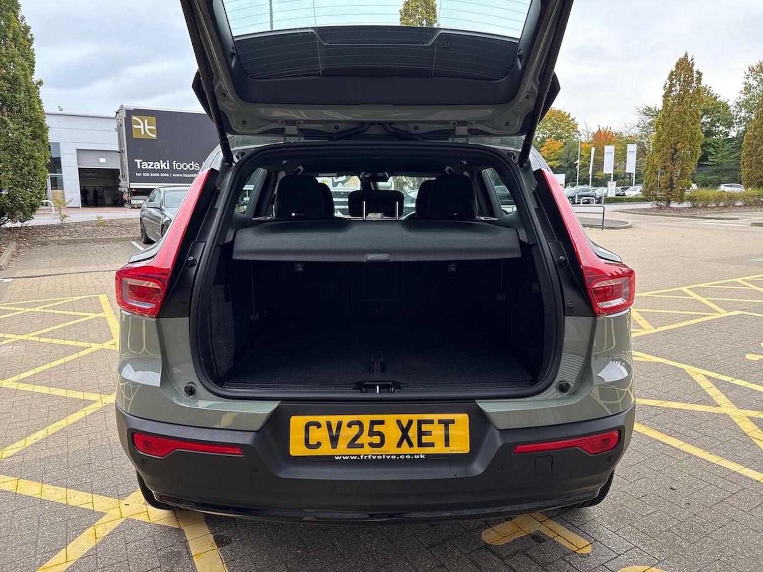 Used Volvo XC40 2025 for sale - 76142929: Photo 17