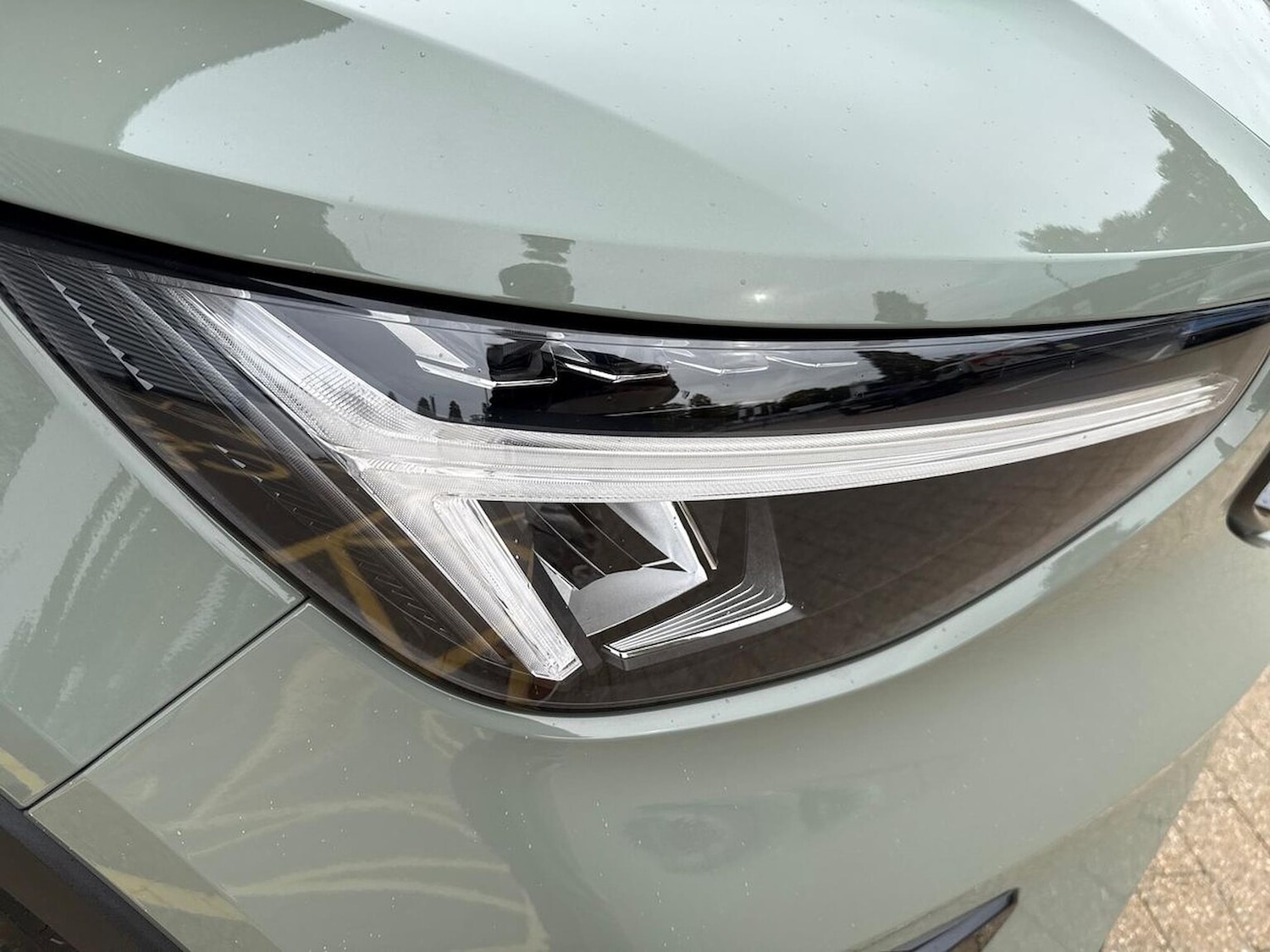 Used Volvo XC40 2025 for sale - 76142929: Photo 33